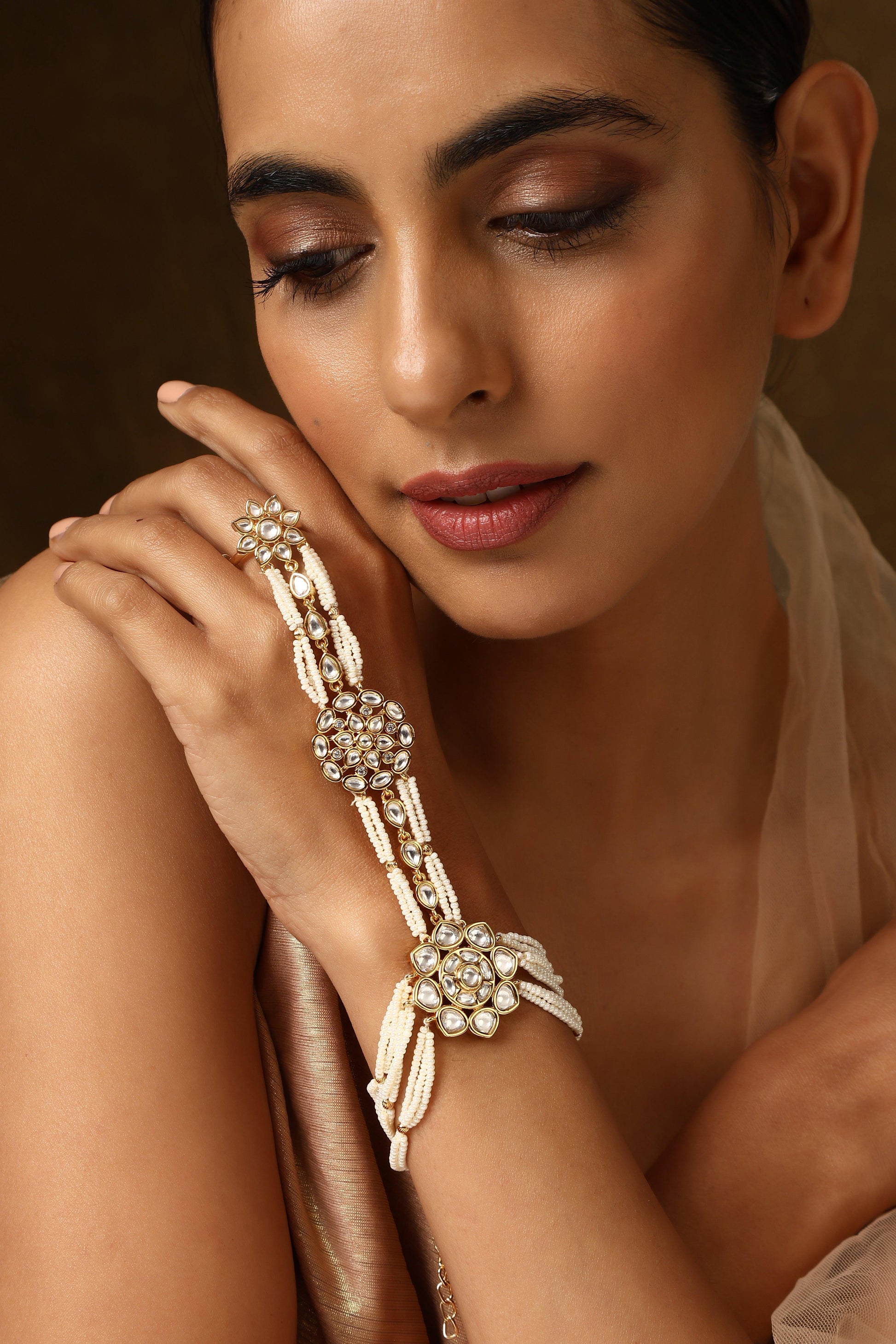 Dazzling Elegance Polki Hathphool - Dyulokha