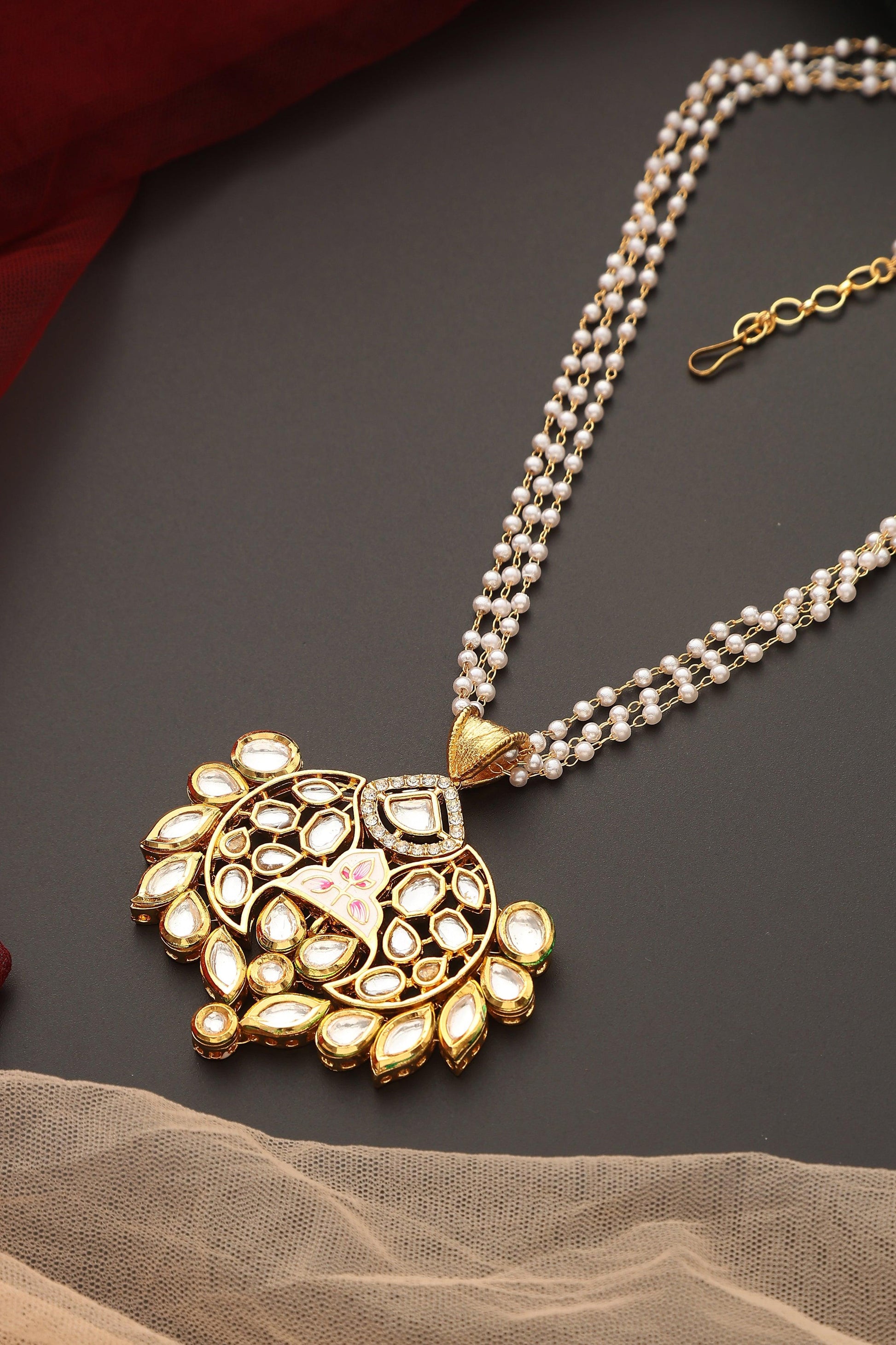 Lustrous Ivory Kundan Pendant Necklace - Dyulokha