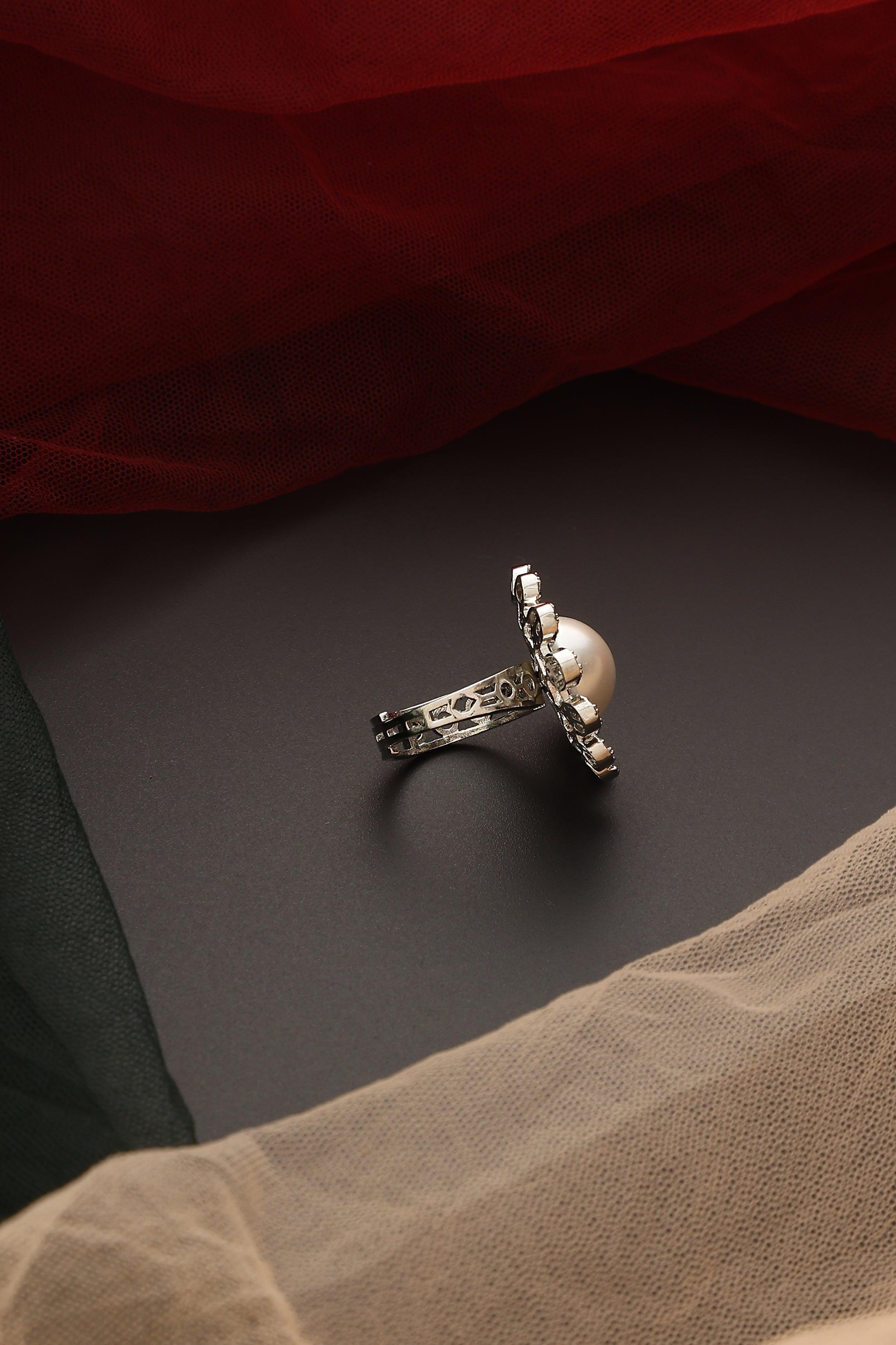 Pearl Frost Zirconia Ring - Dyulokha