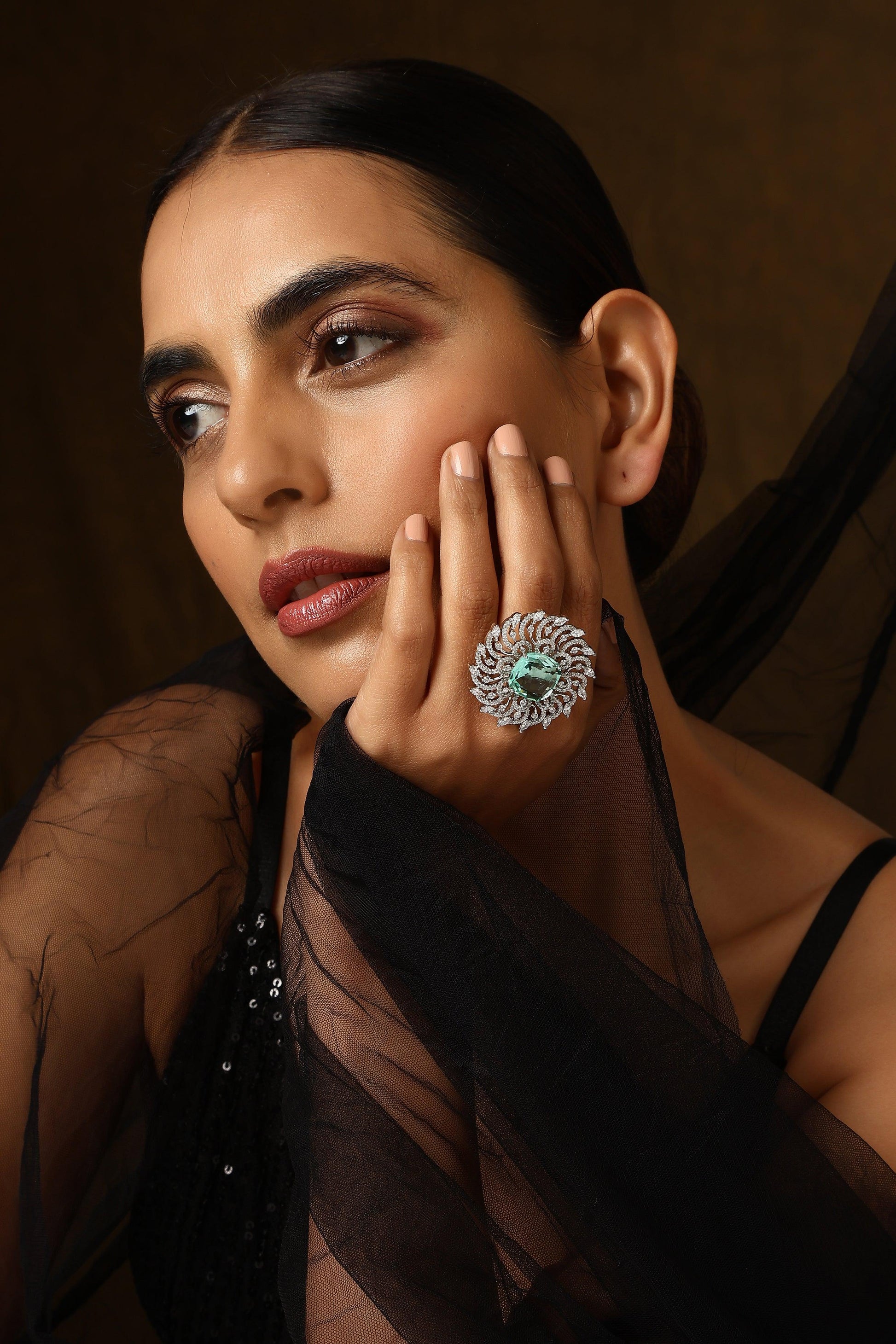 Emerald Enchantment Zirconia Ring - Dyulokha