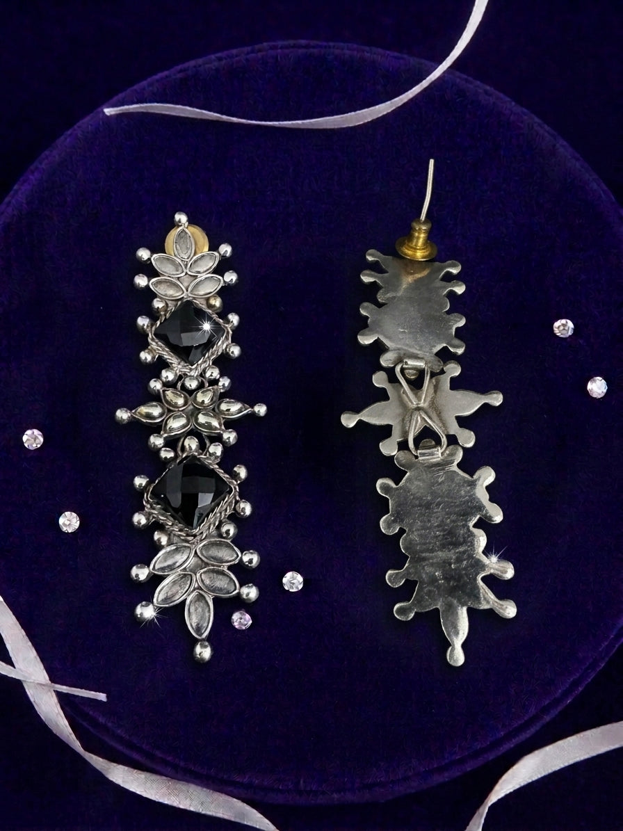 Sliver Onyx Danglers