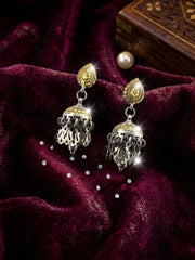 Charm Intemporel Jhumkas