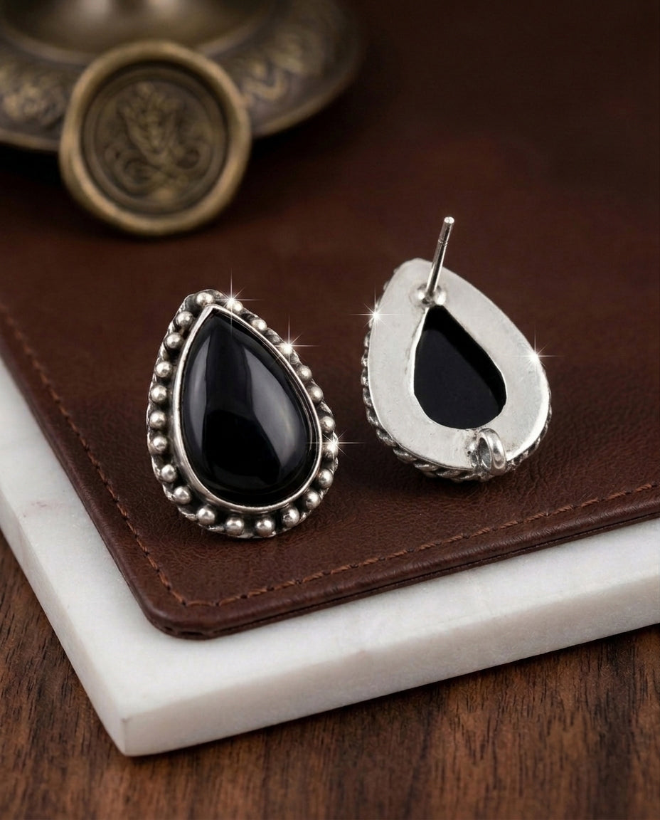 Liliana Quartz Glow Studs