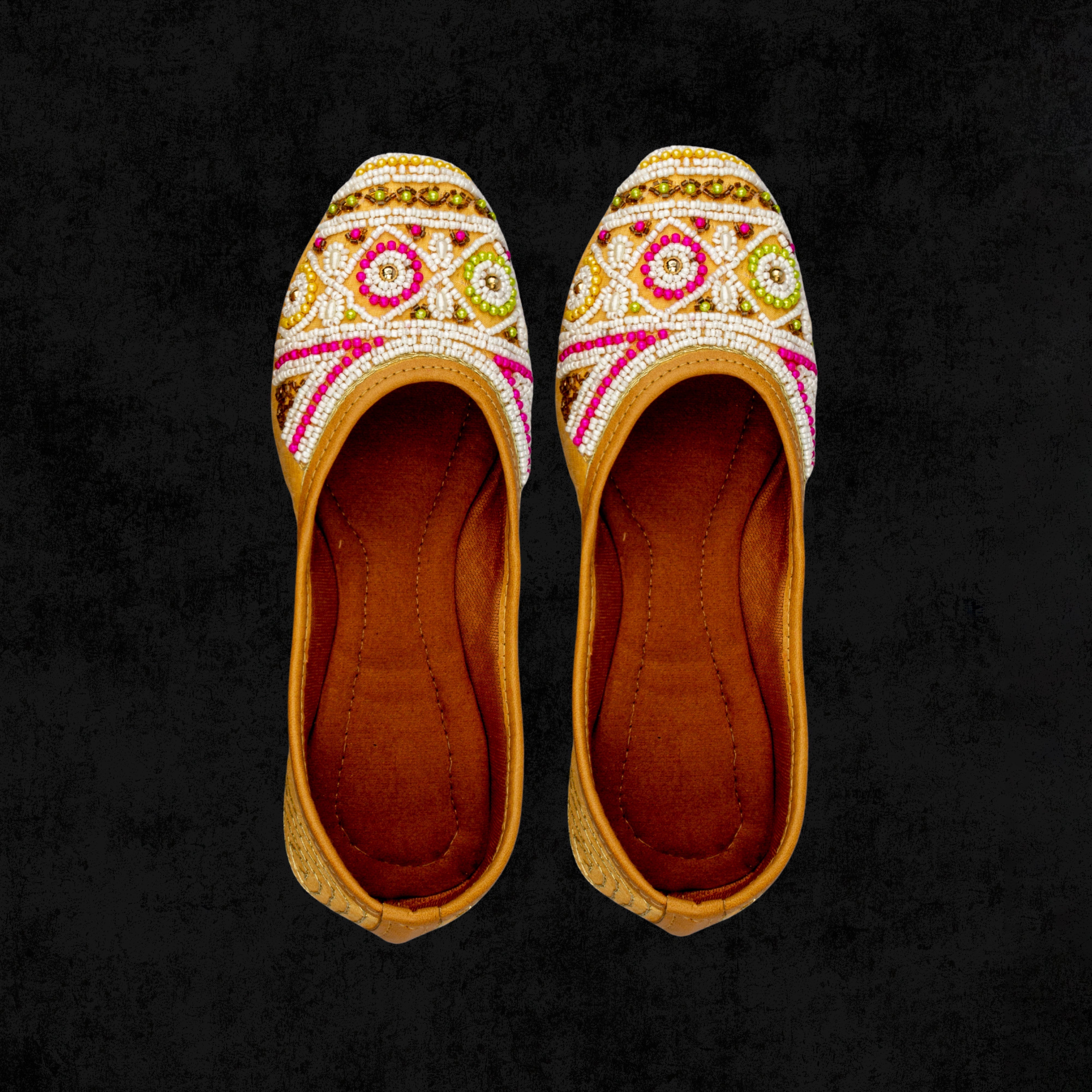 Soft Fabric White Closed Toe Jutti