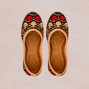 Comfortable Black Artisan Crafted Jutti