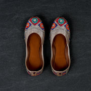 Soft Rexine Gold Round Toe Jutti