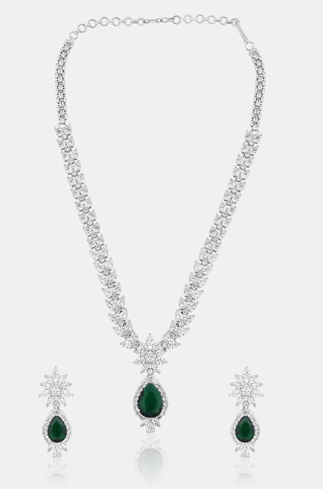 Emerald Glow Diamond Necklace Set - Dyulokha