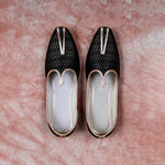 Black Textured Pointed Mojari