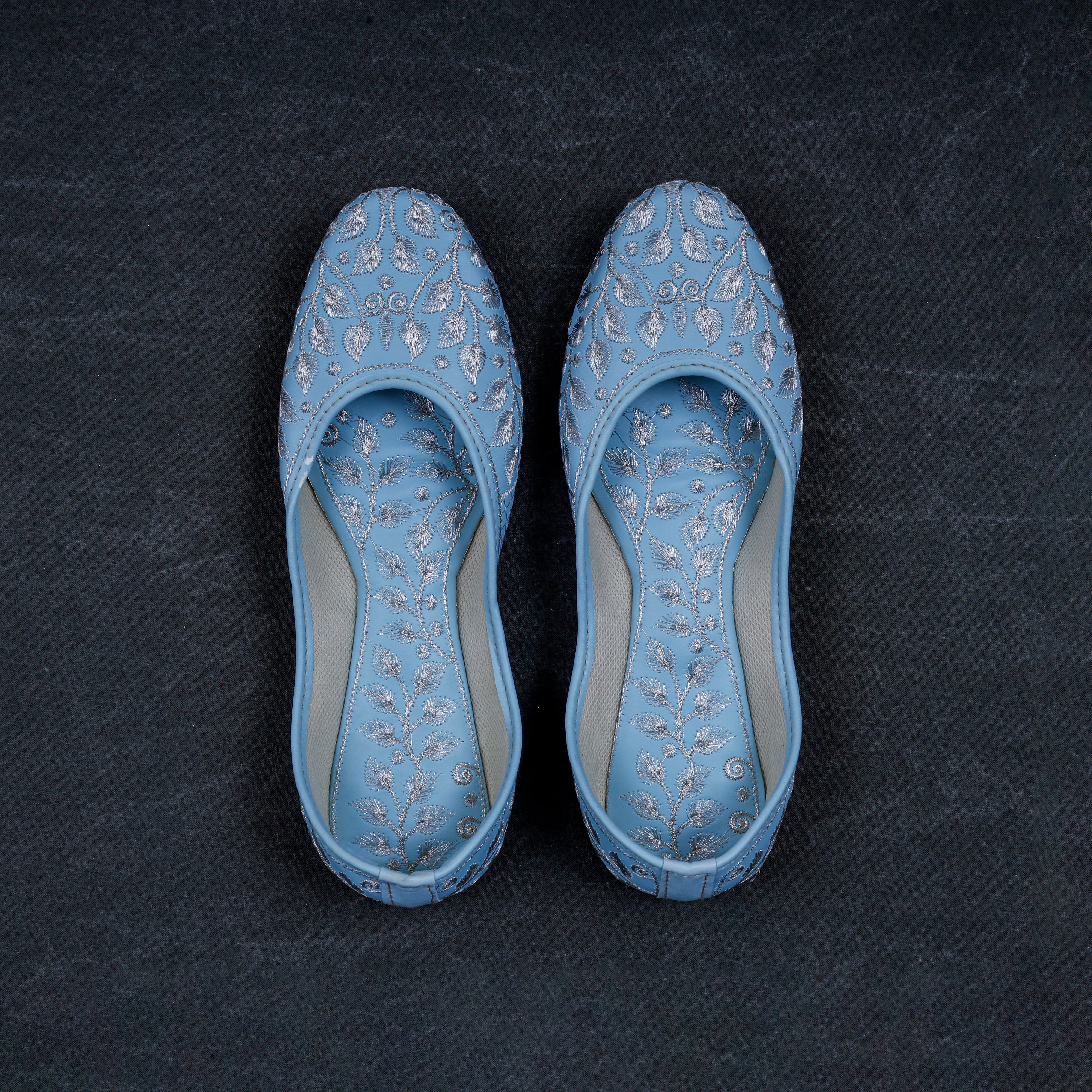 Almond Textured Sky Blue Jutti