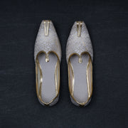 Off White Classic Handcrafted Pointed Mojari