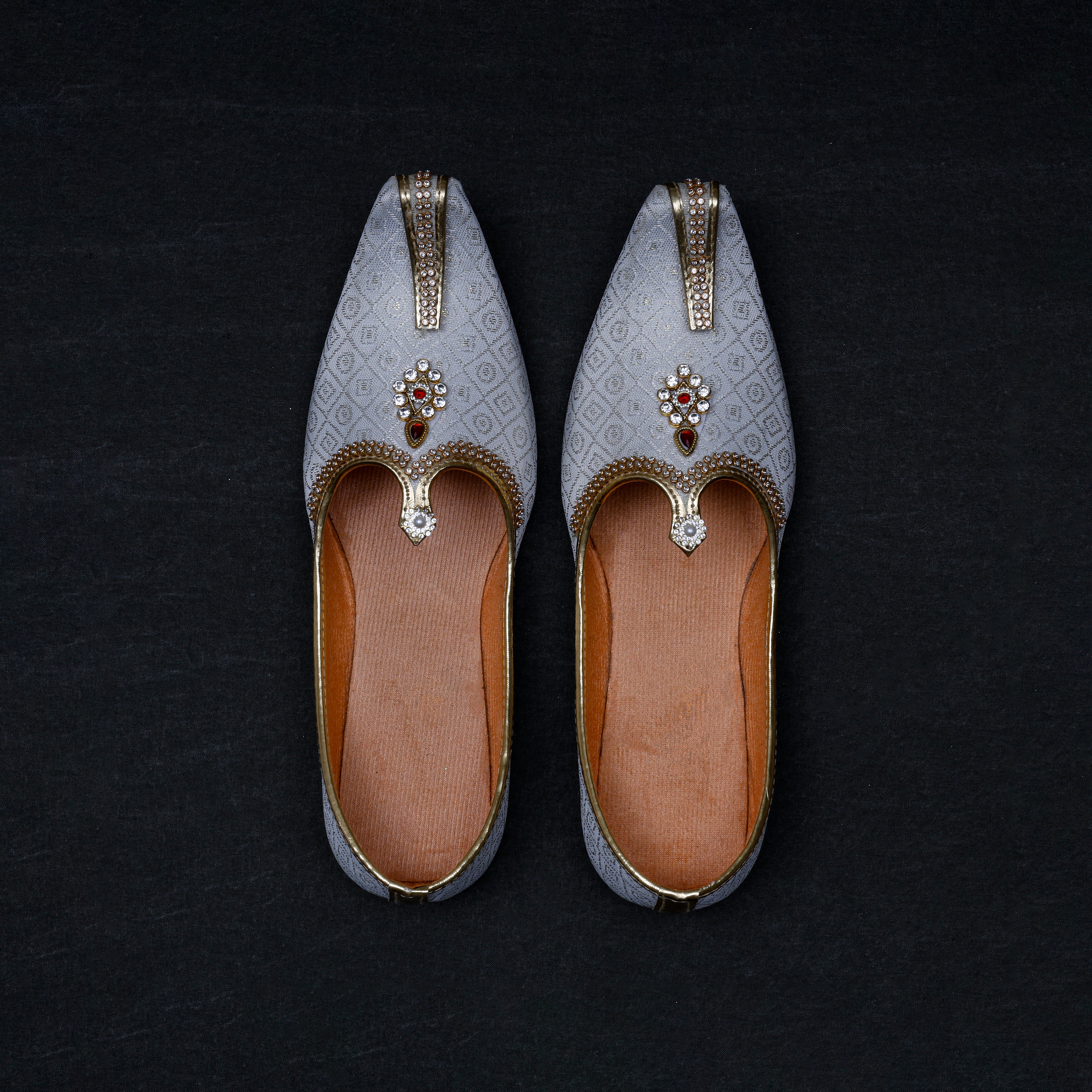 White Textured Ethnic Mojari