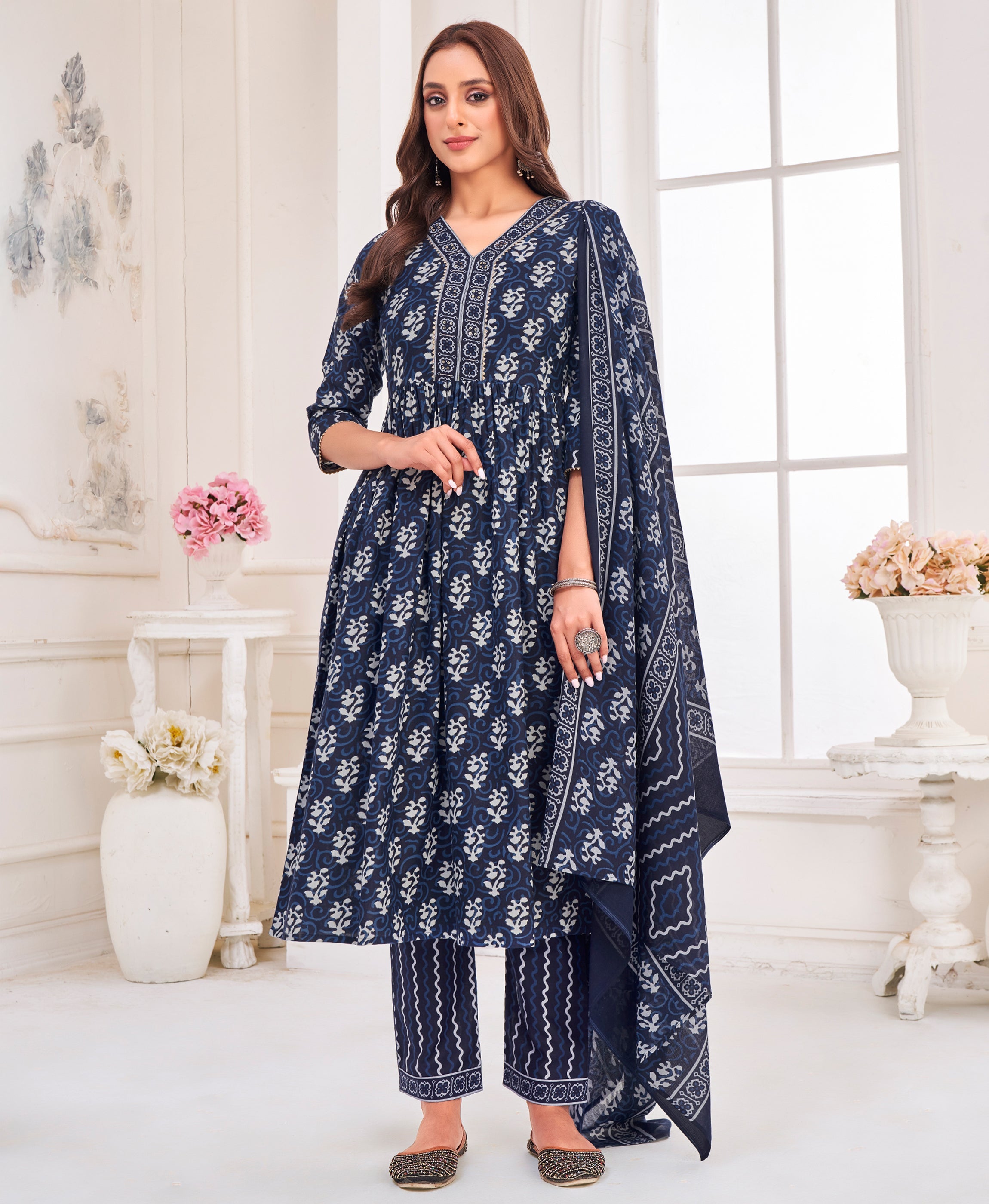 Cotton Thread Embroidered Kurta Set
