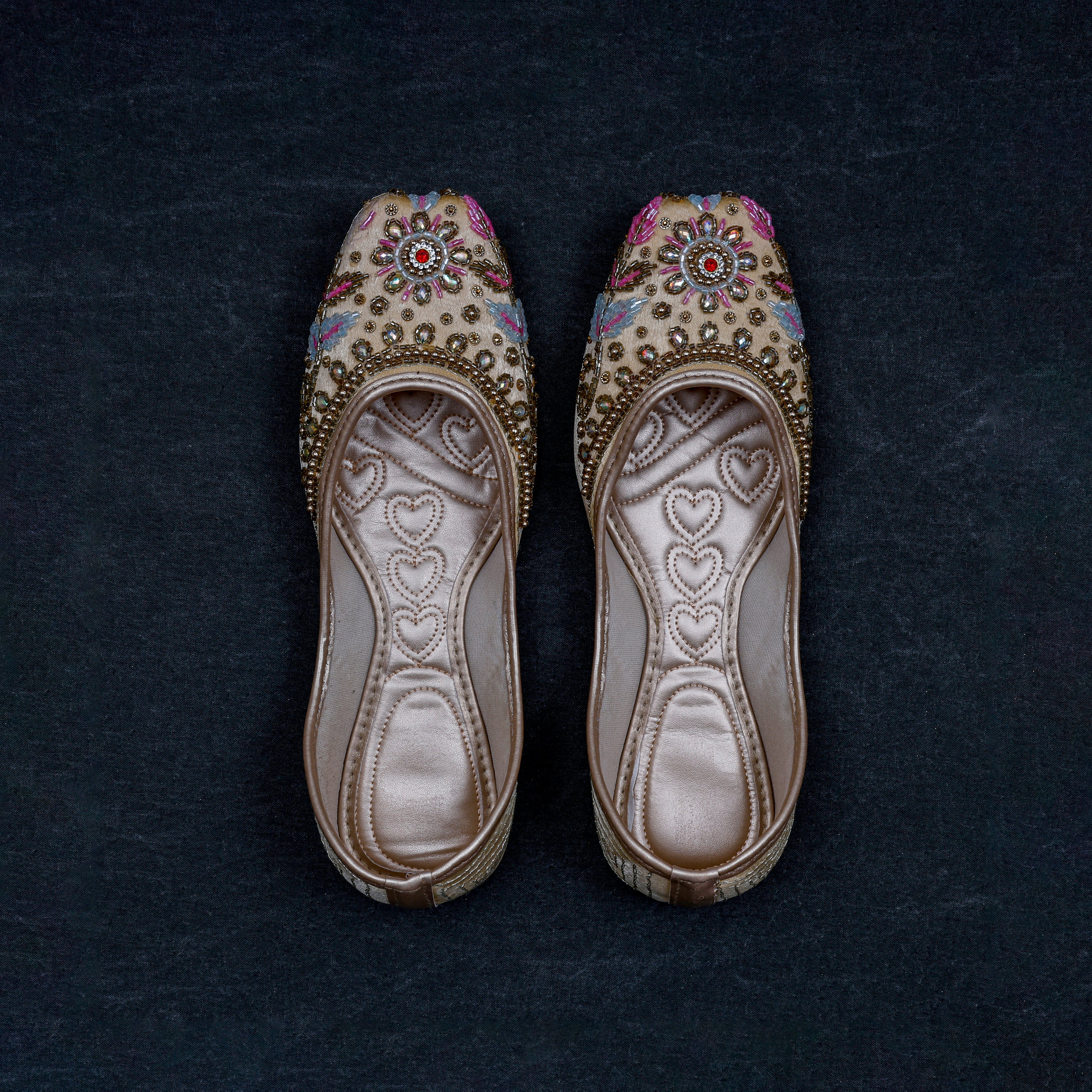 Gold Handcrafted Closed Toe Jutti