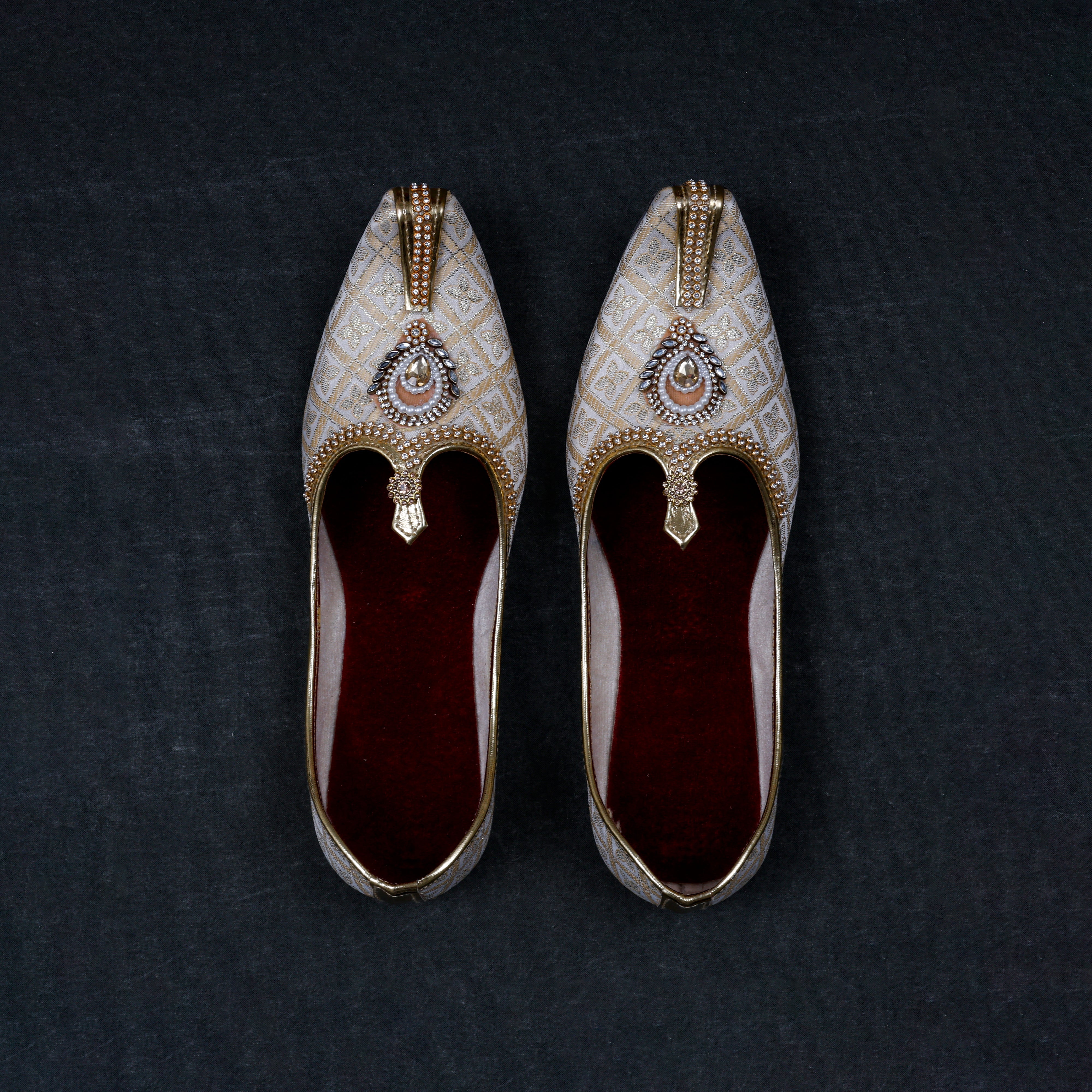 Gold Velvet Traditional Mojari