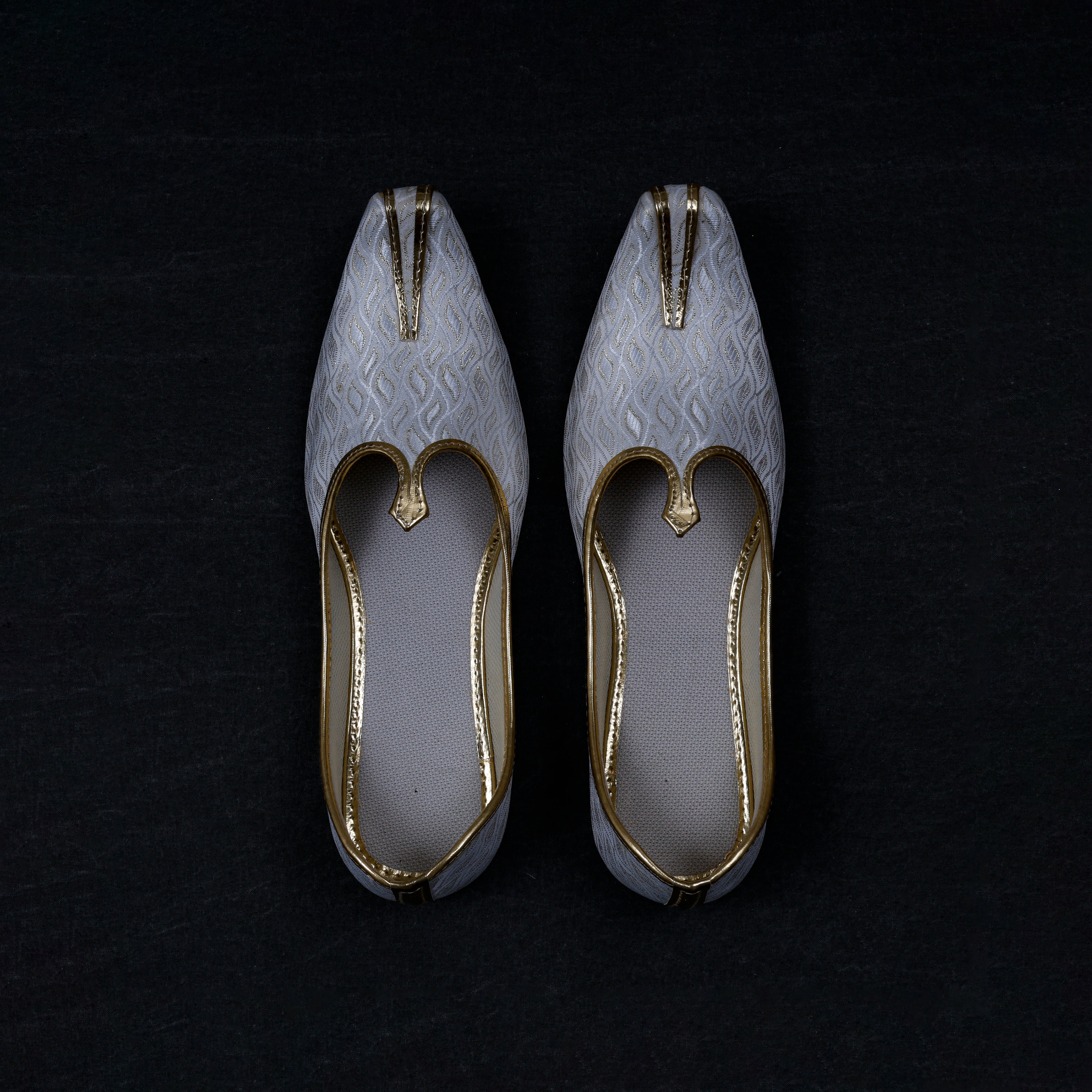 White Textured Artisan Mojari