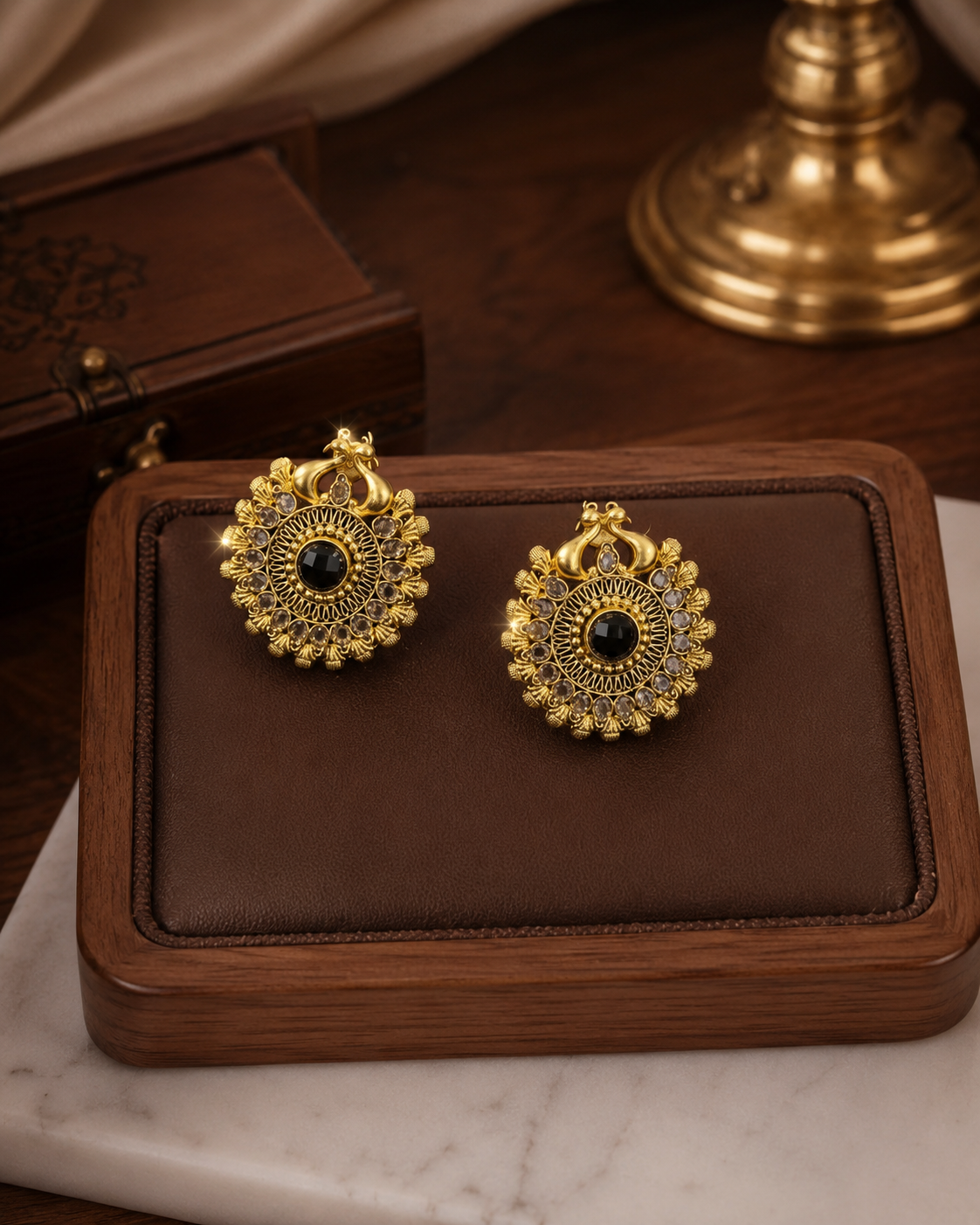 Onyx peacock Studs