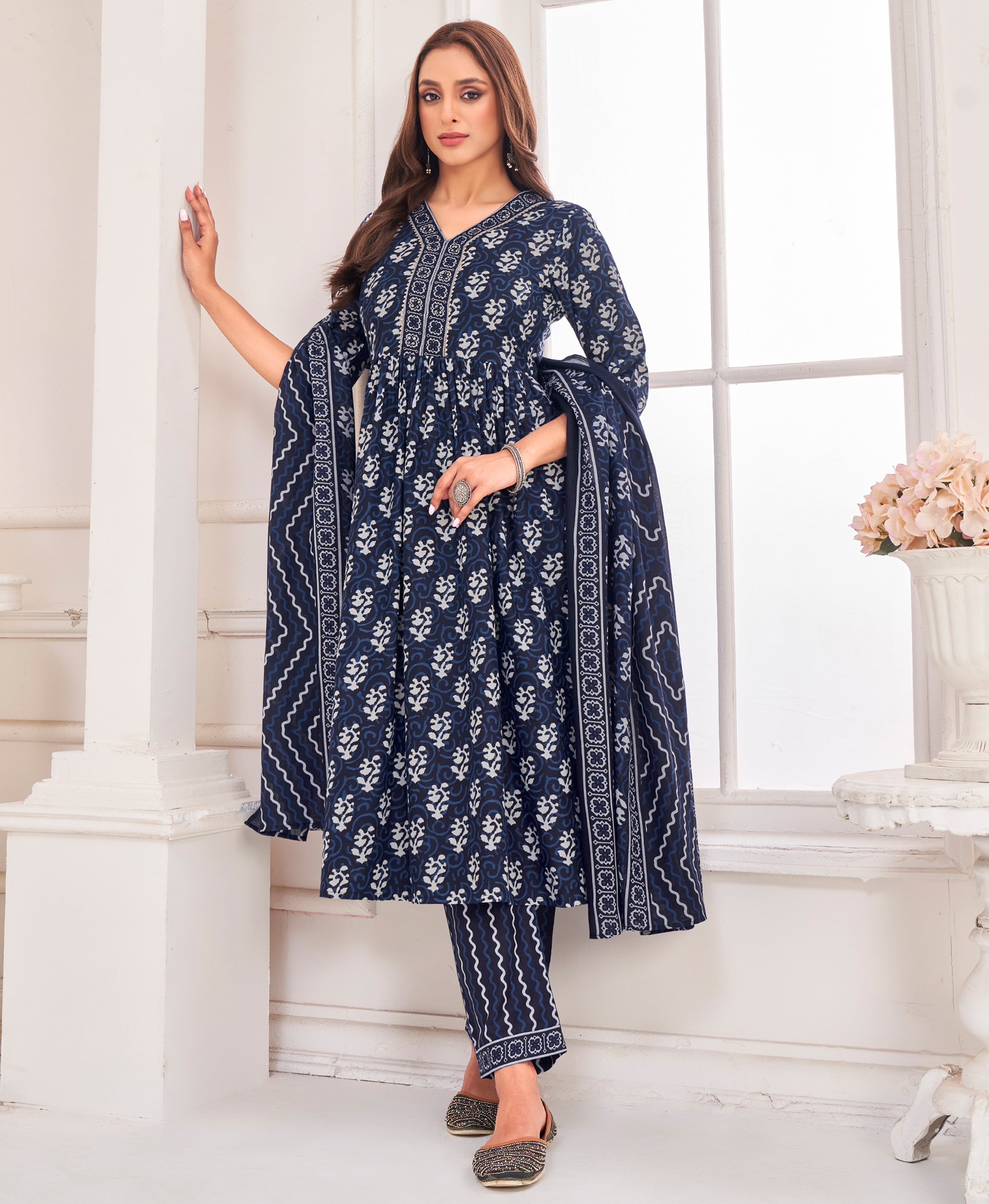 Cotton Thread Embroidered Kurta Set
