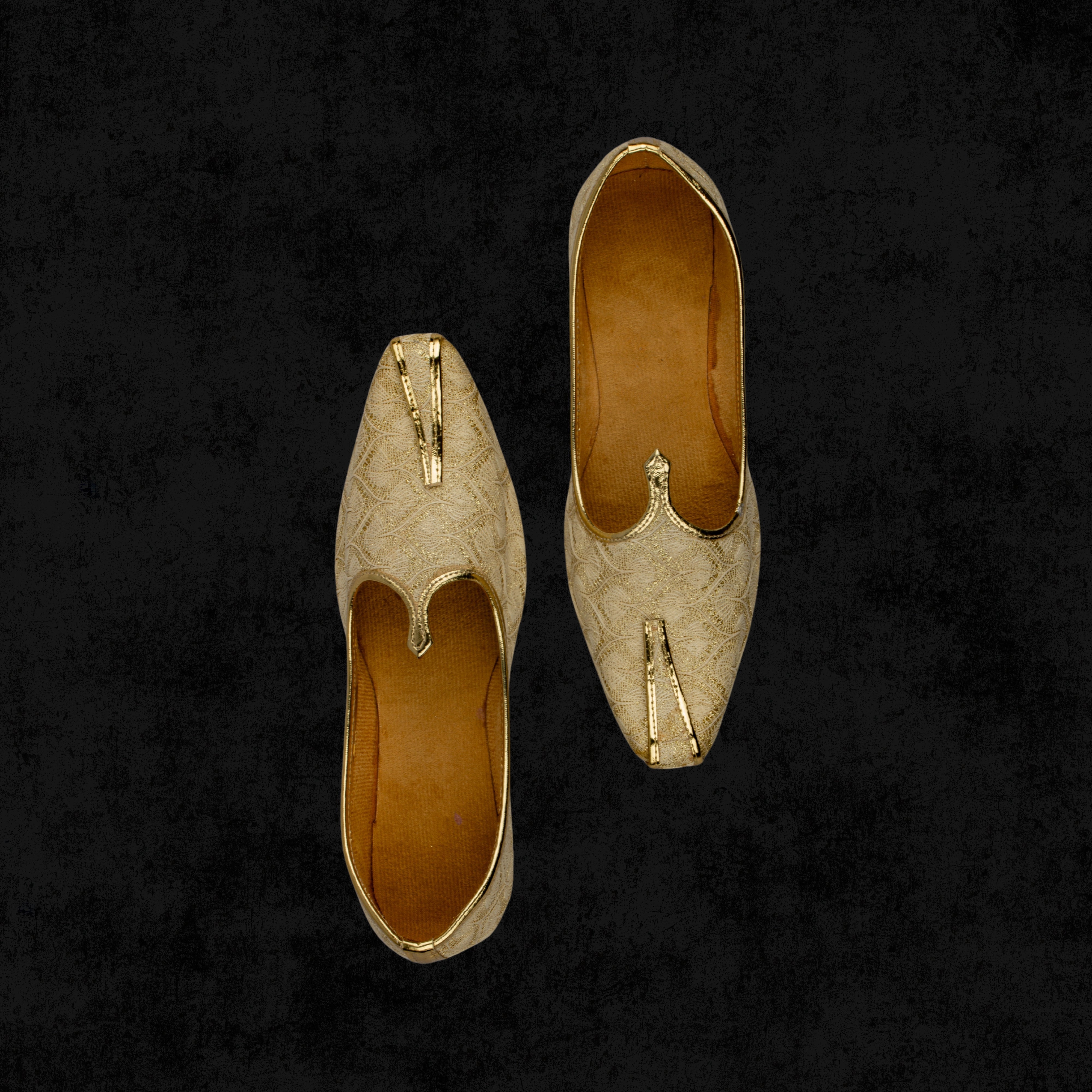 Gold Textured Artisan Pointed Mojaris