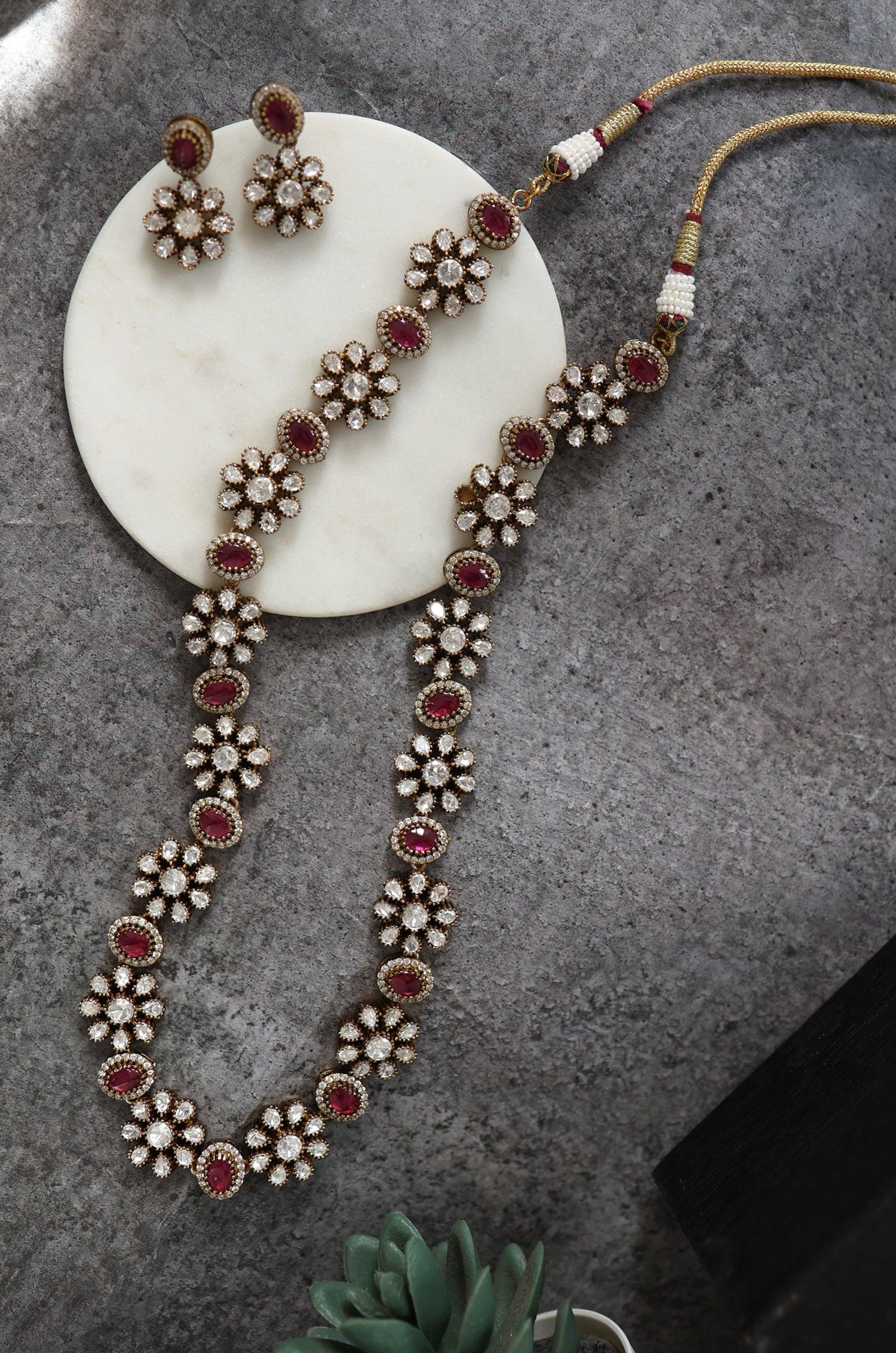 Crimson Victorian Splendor Set - Dyulokha