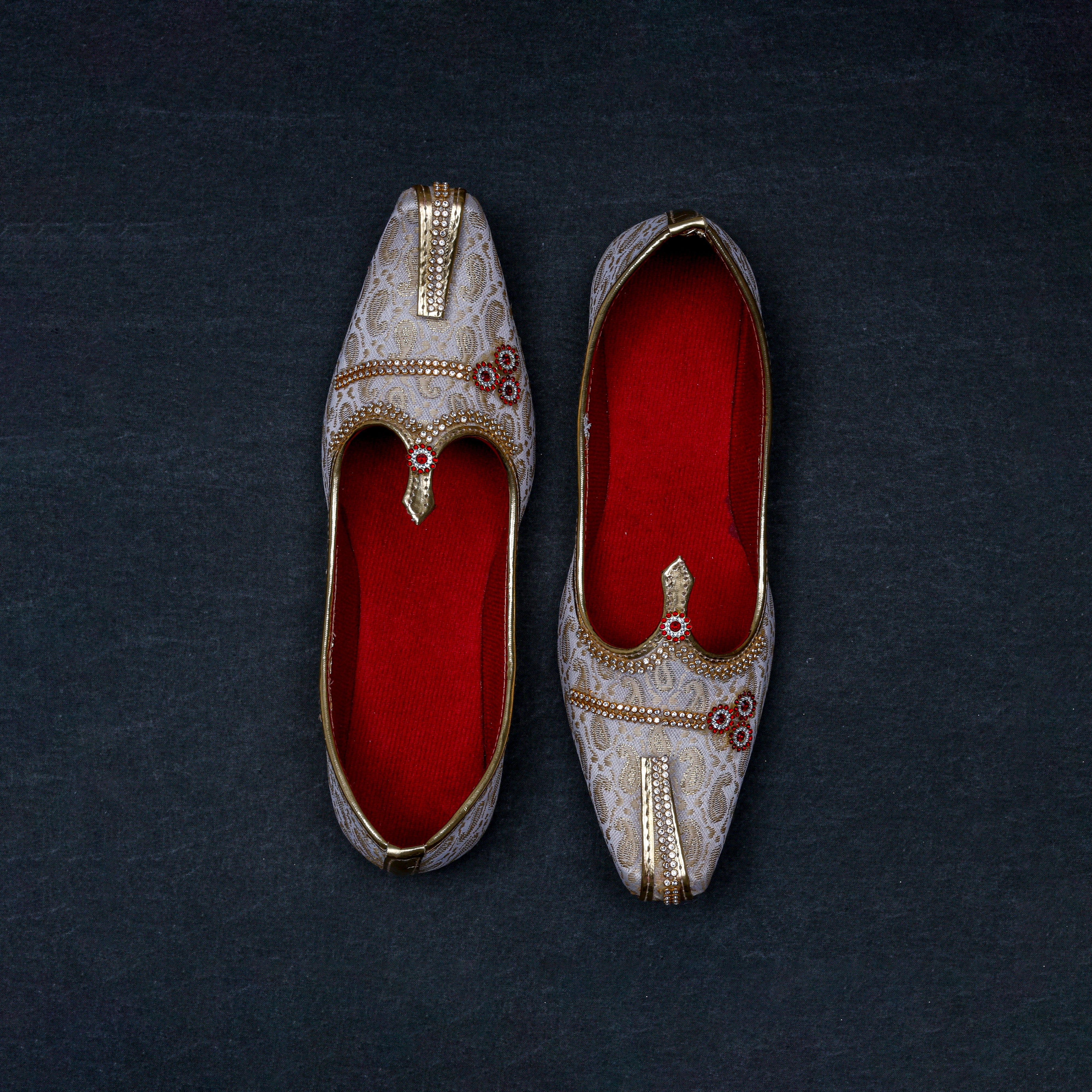Textured Gold Artisan Ethnic Mojari