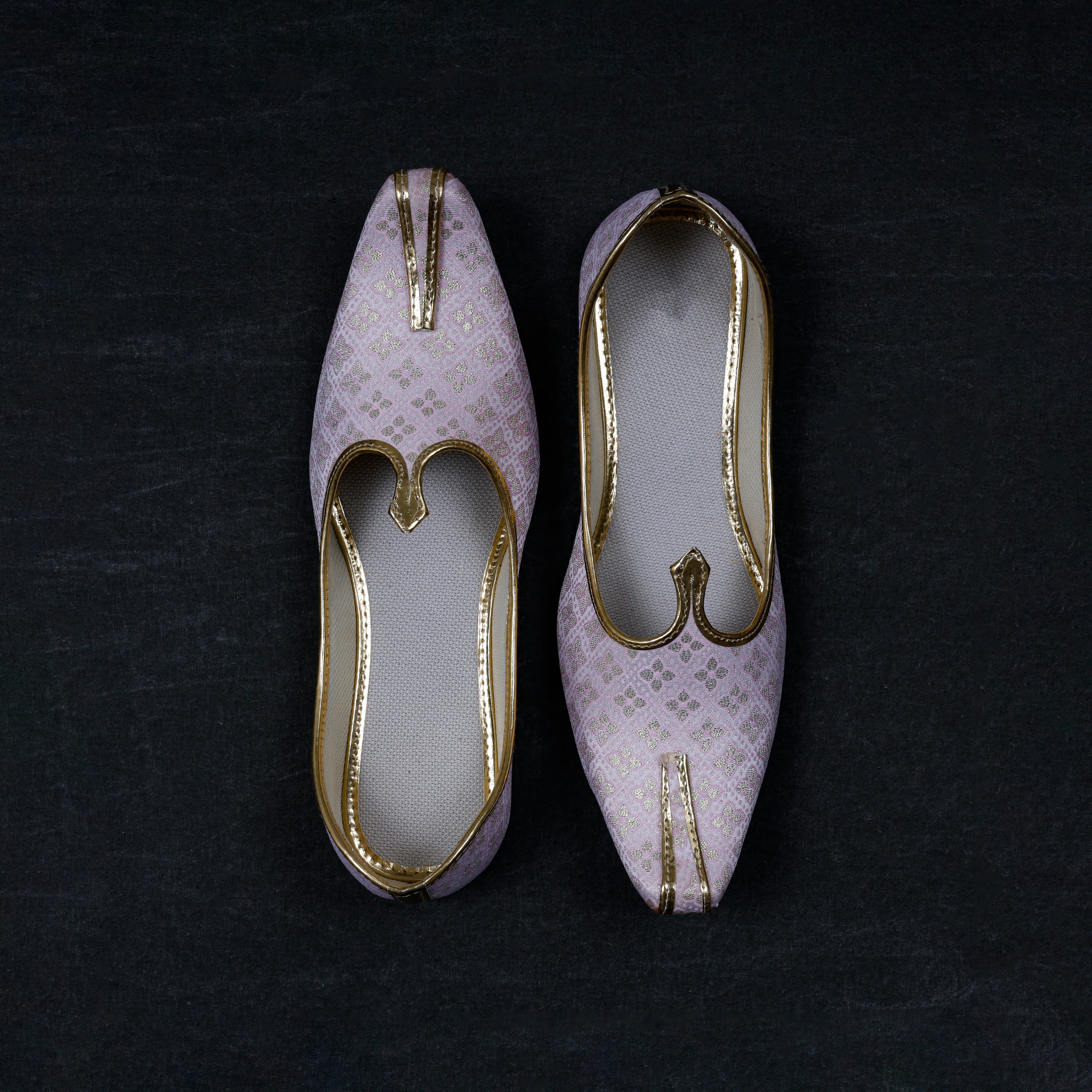 Textured Baby Pink Ethnic Mojari