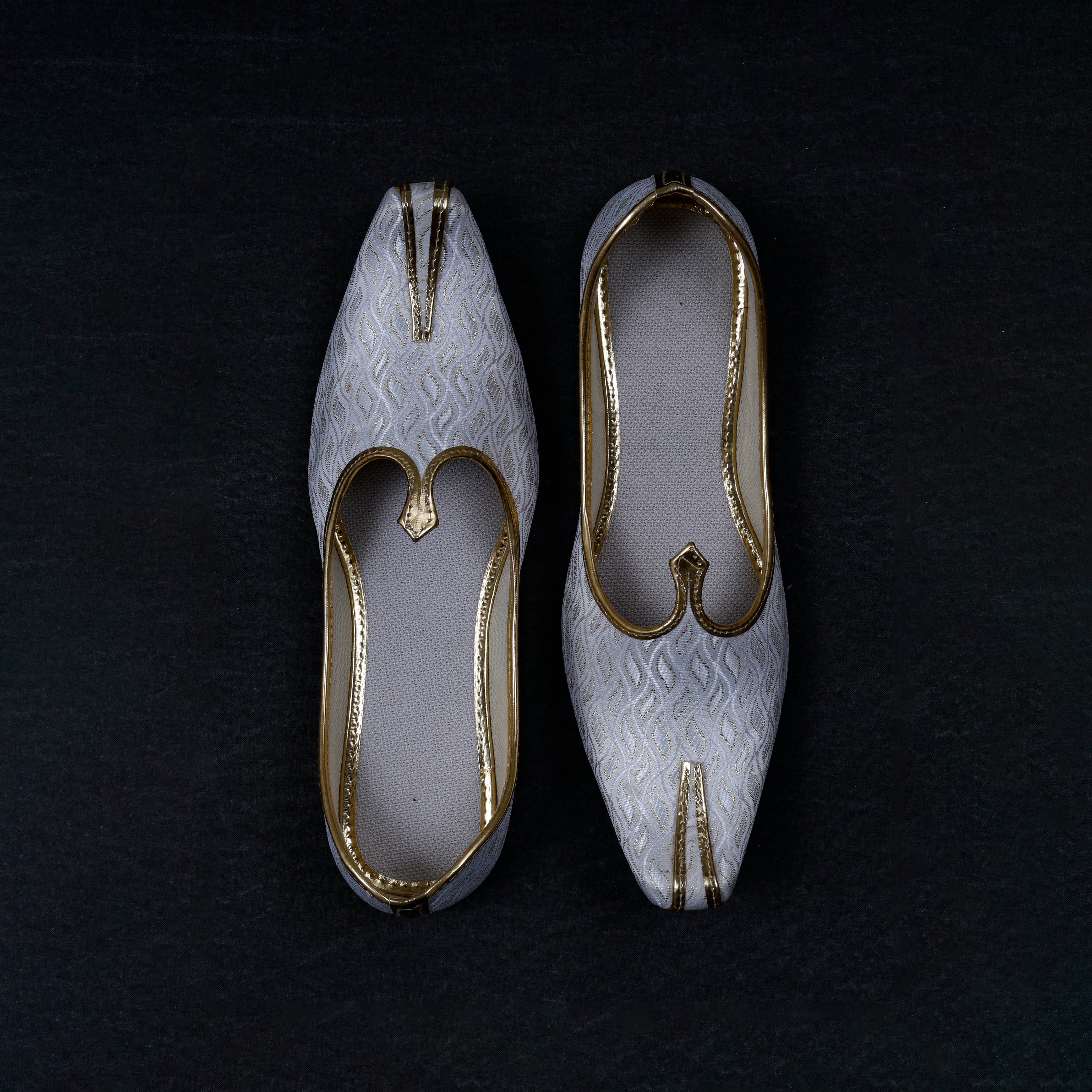 White Textured Artisan Mojari