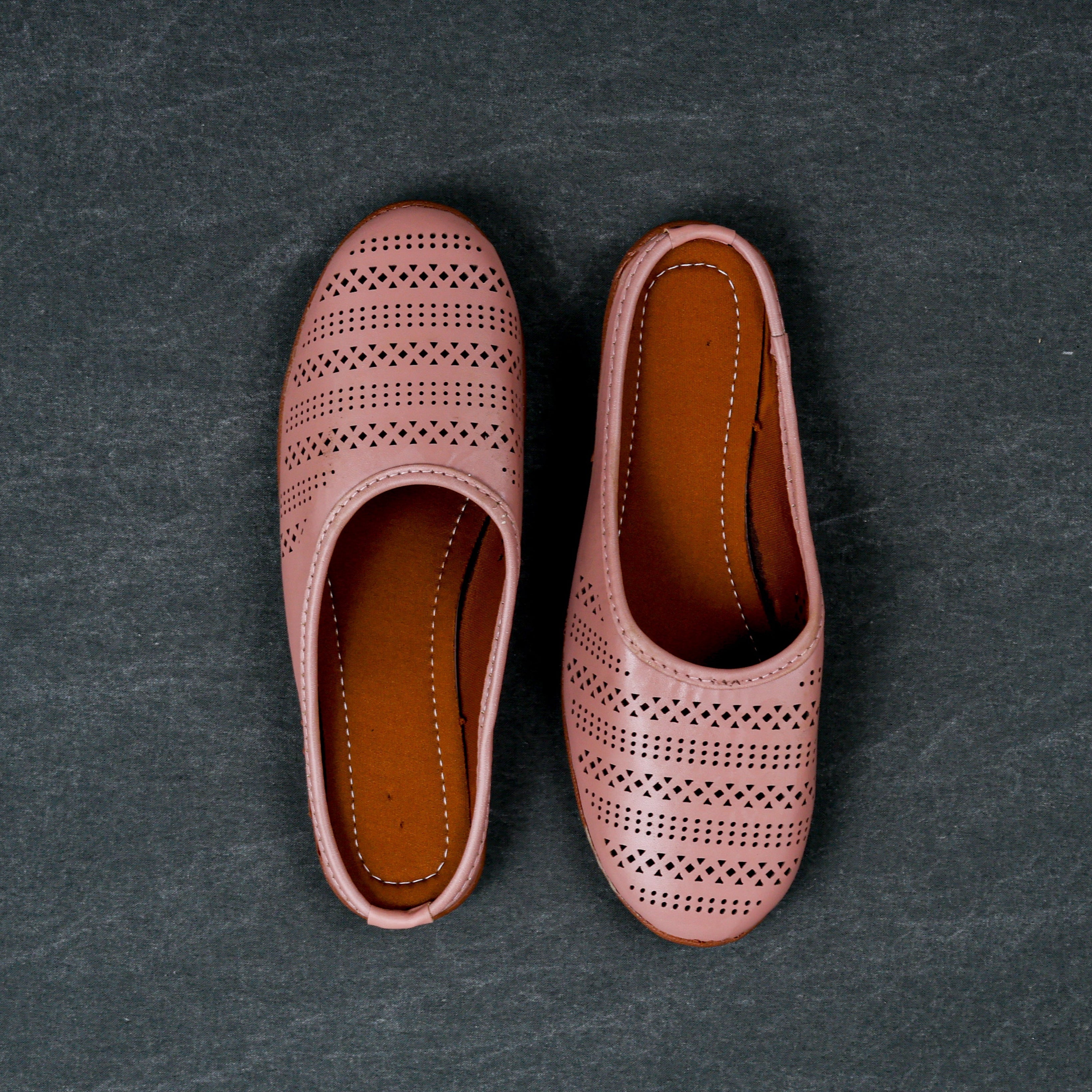 Peach Textured Rexine Jutti Mules