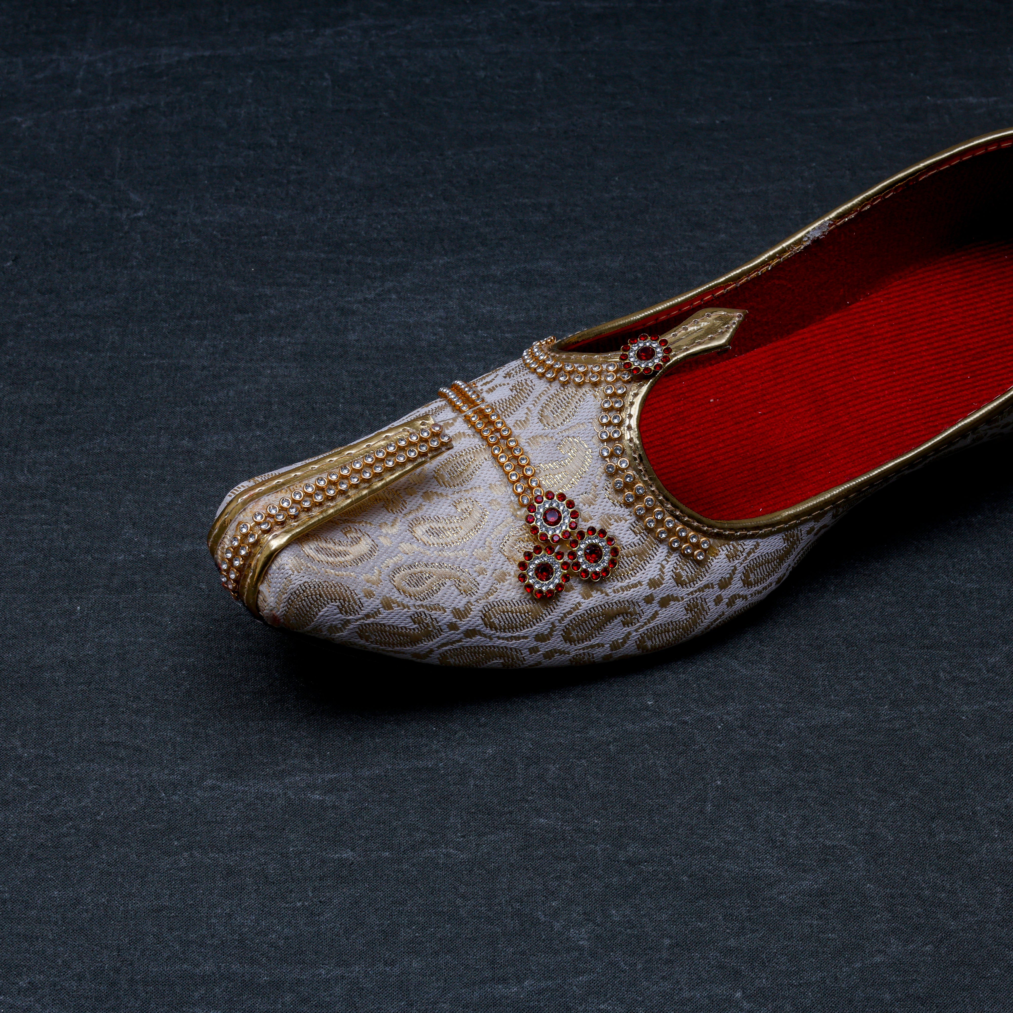 Textured Gold Artisan Ethnic Mojari