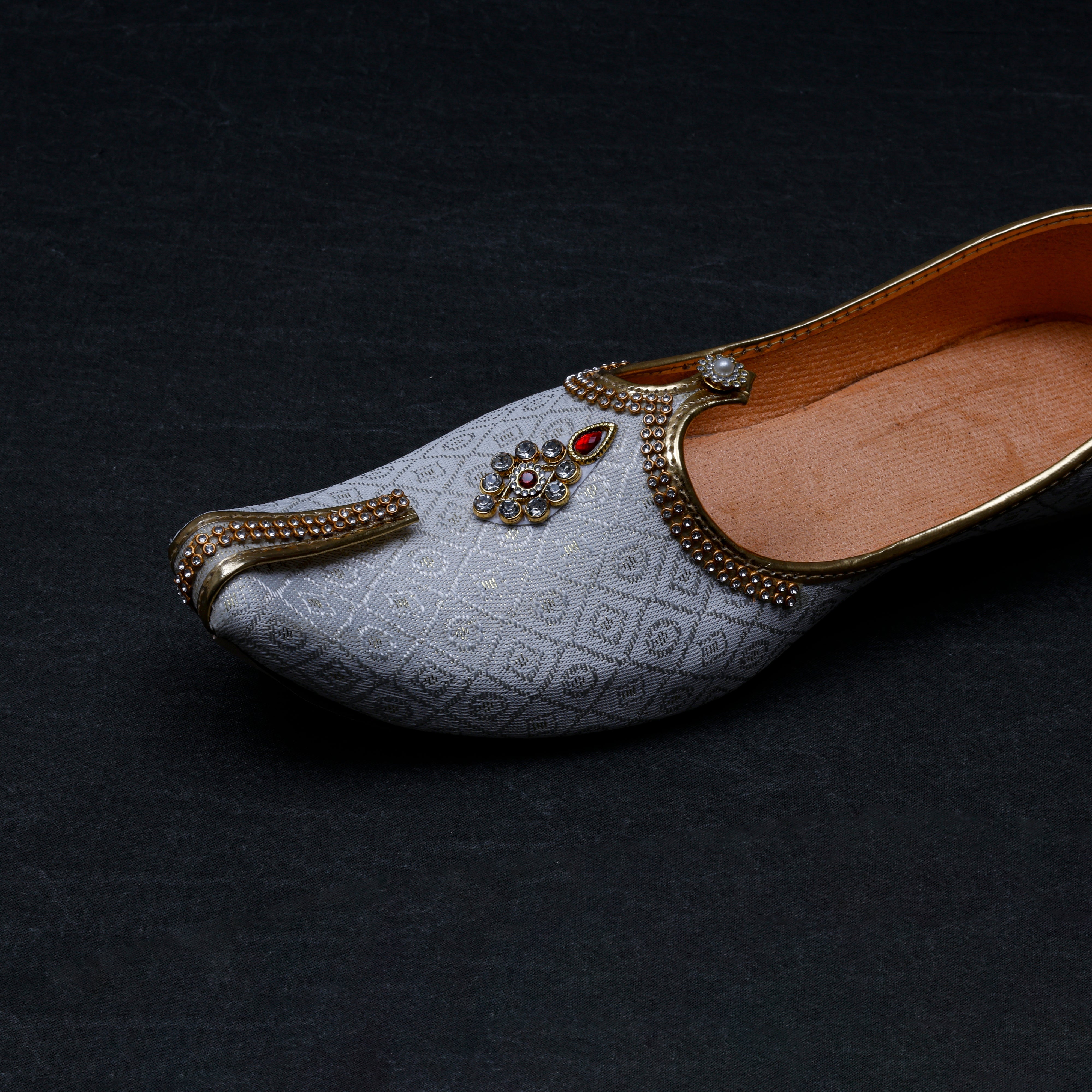 White Textured Ethnic Mojari