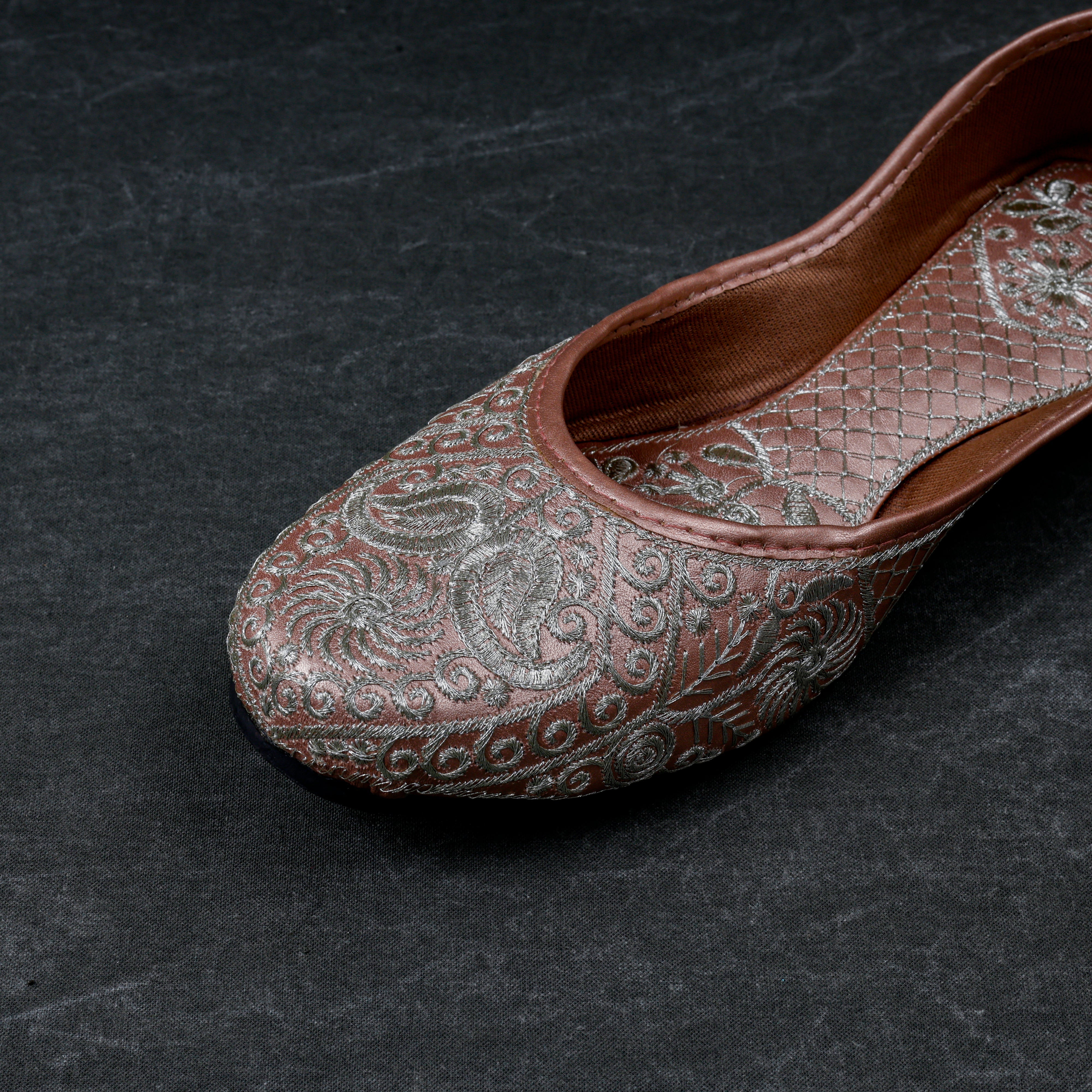 Textured Gold Rexine Jutti