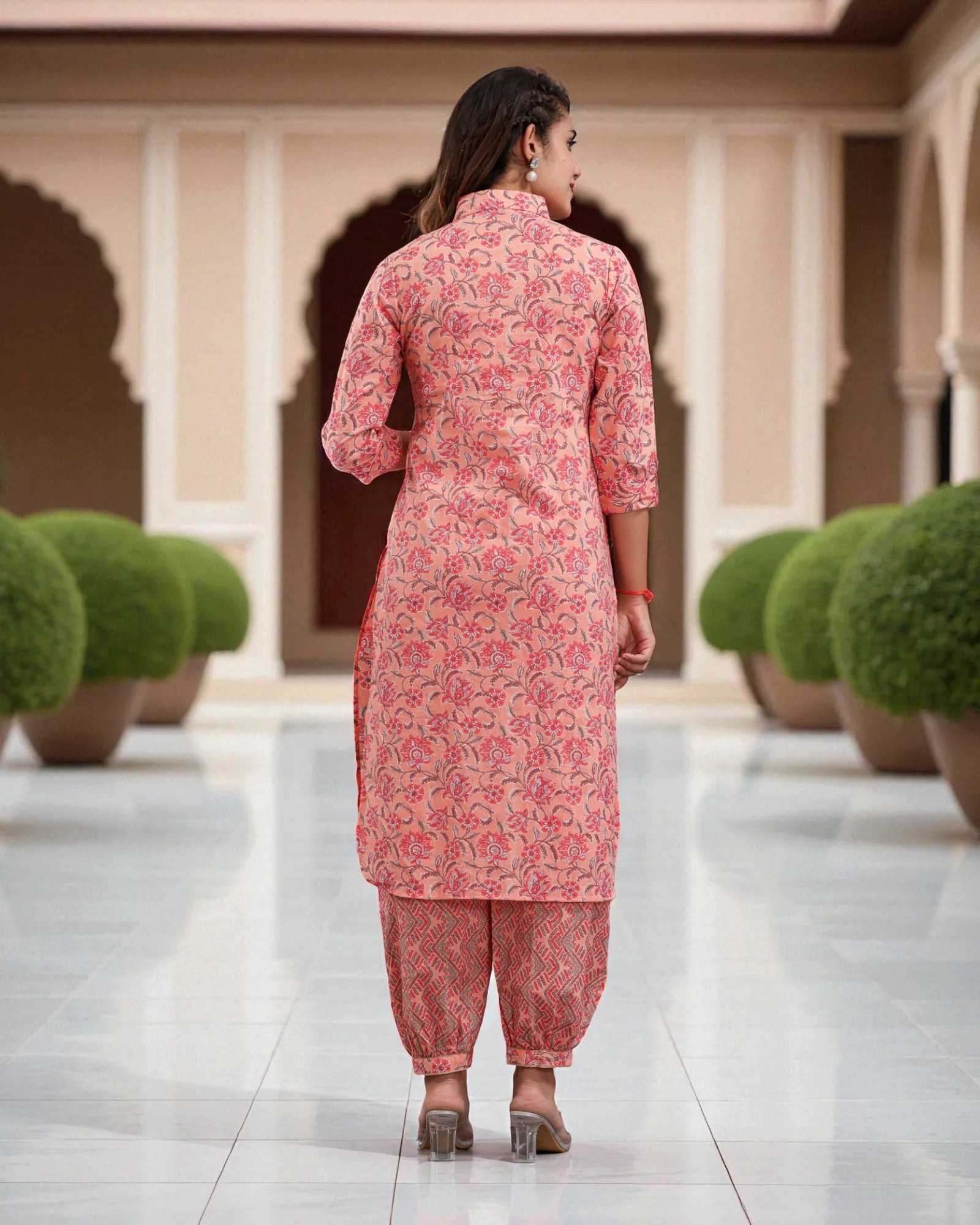 Kurta Set with Floral Embroidery