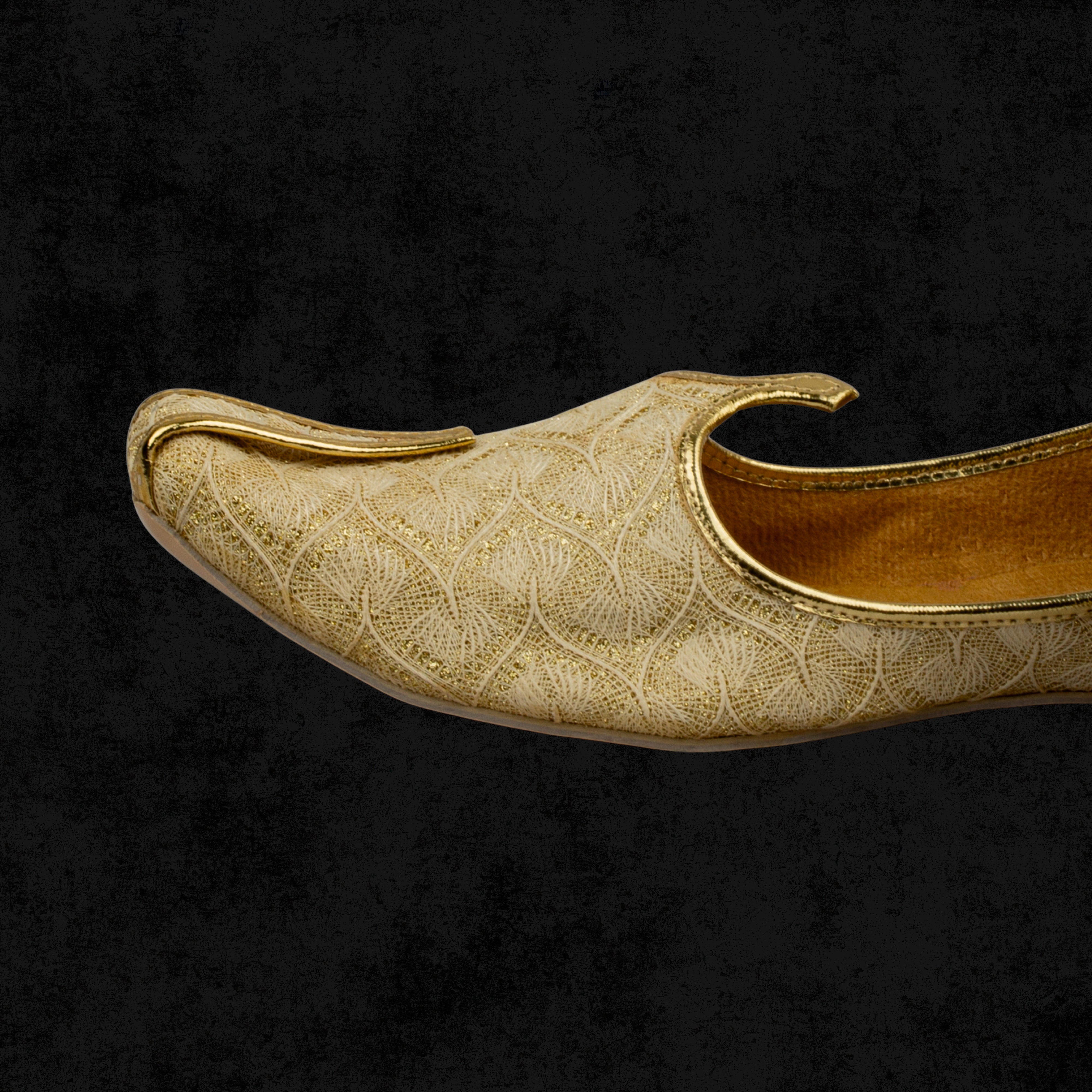 Gold Textured Artisan Pointed Mojaris
