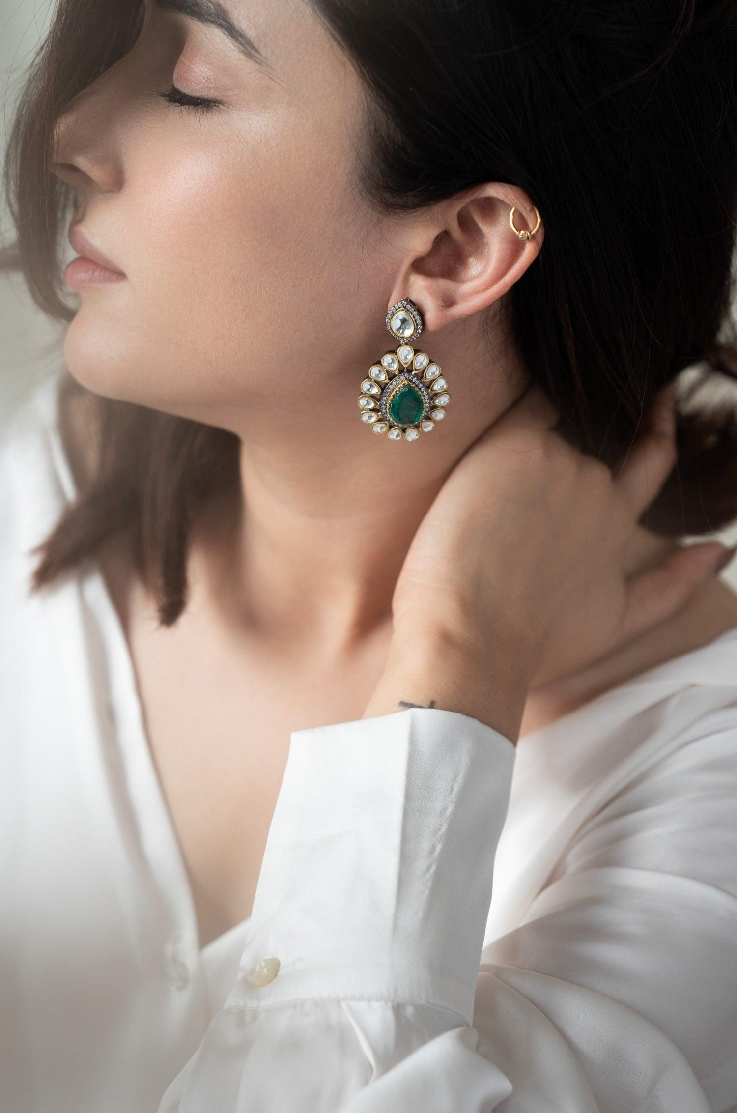 Glistening Emerald Polki Earrings - Dyulokha