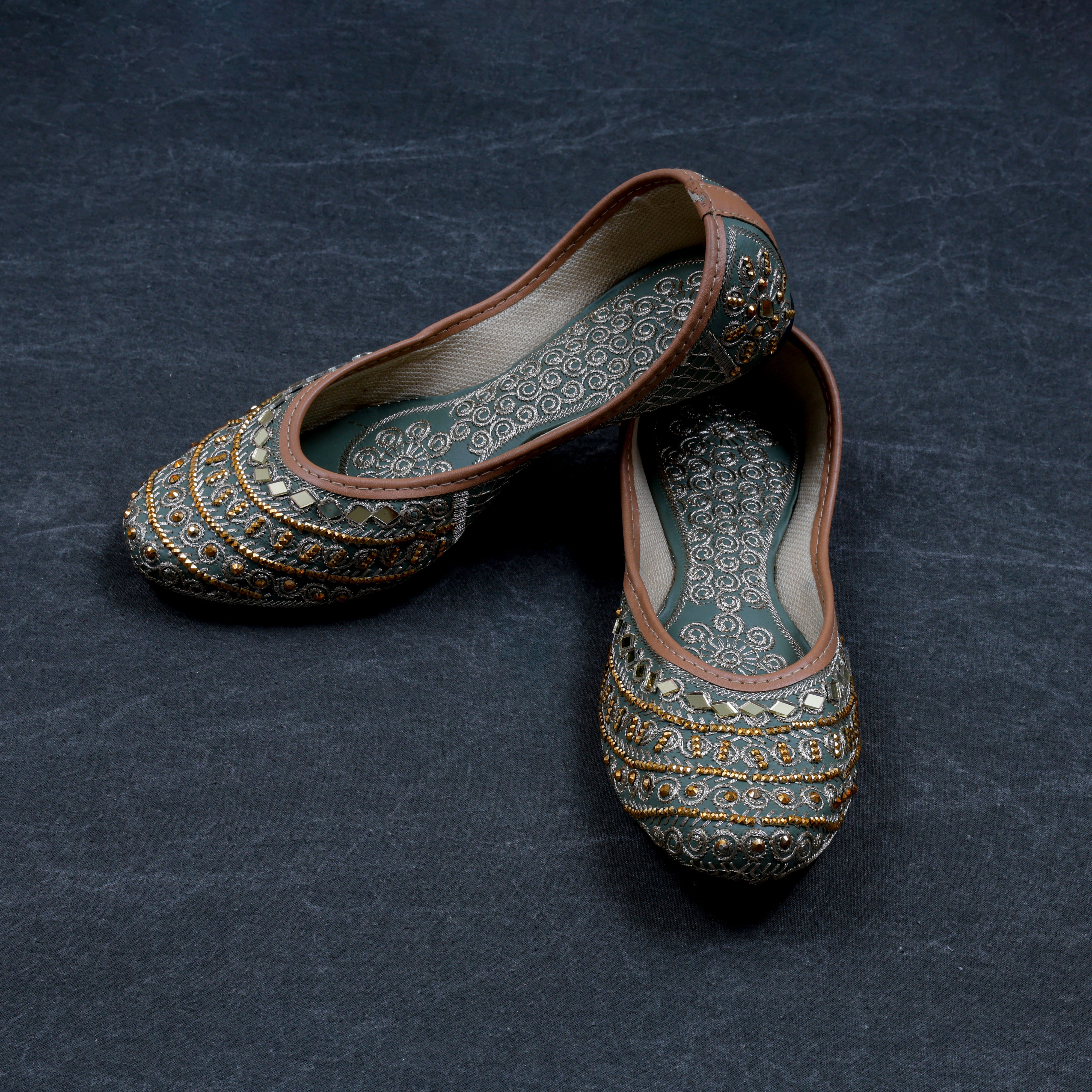 Green Two Tone Heritage Ethnic Jutti
