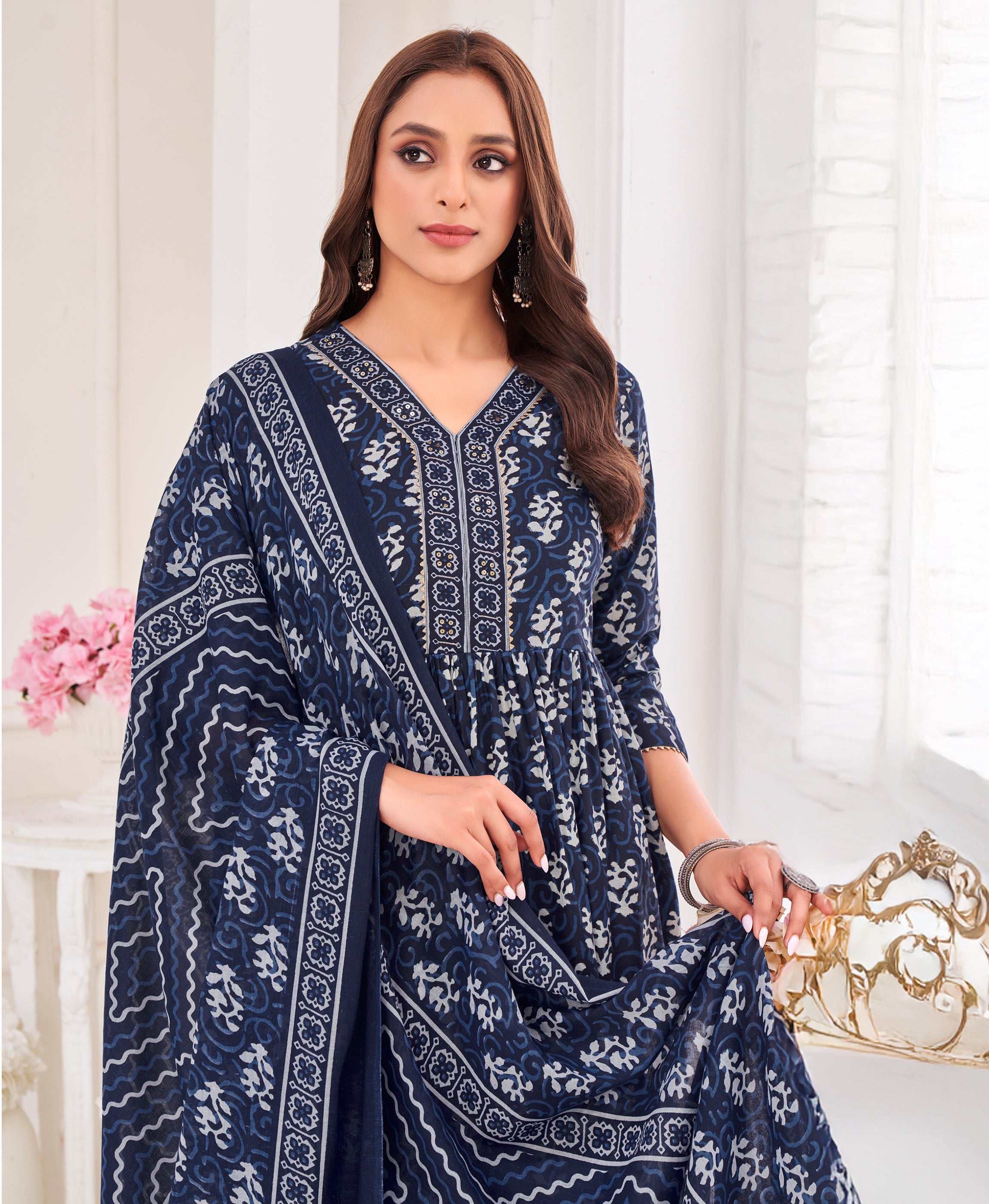 Cotton Thread Embroidered Kurta Set