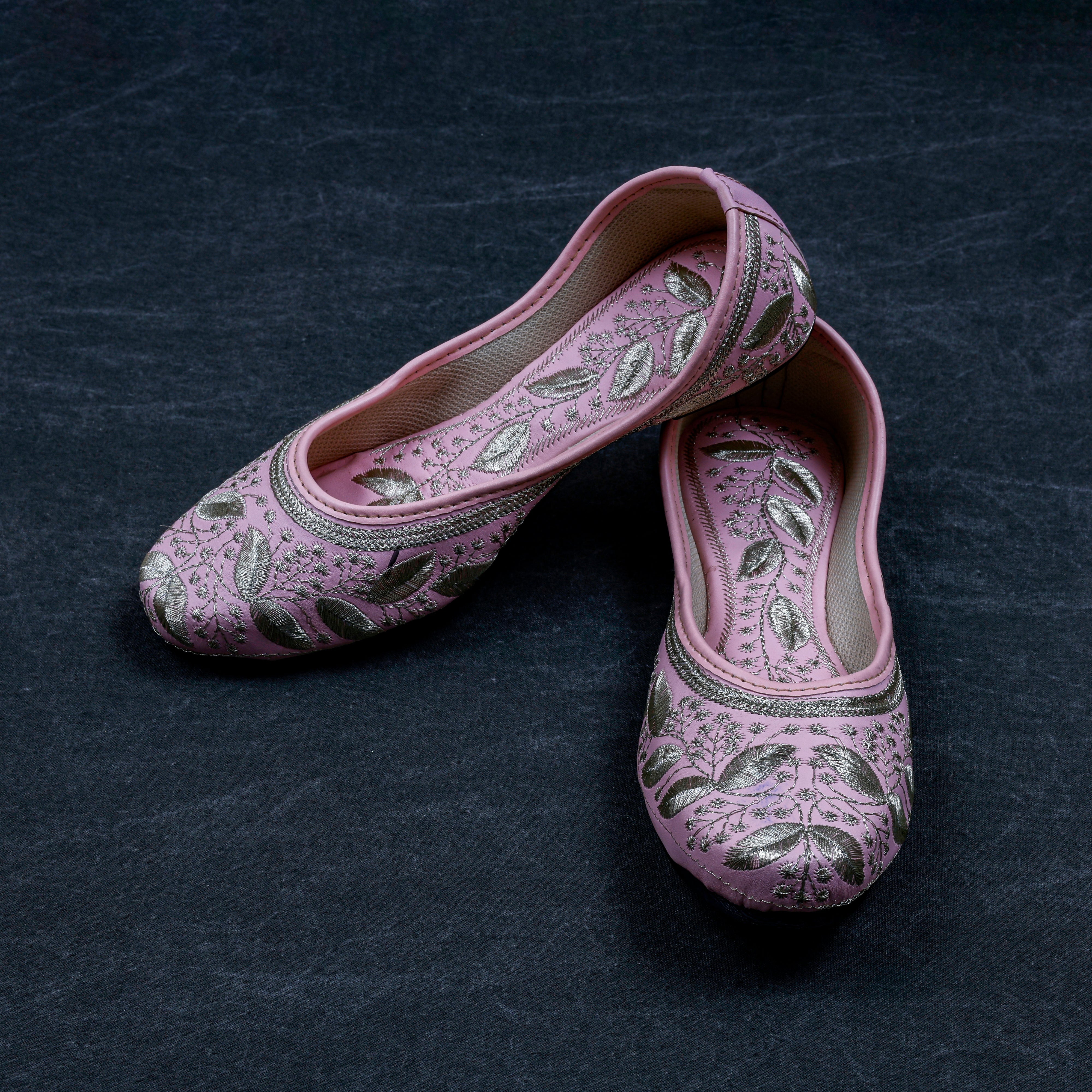Textured Baby Pink Handcrafted Jutti