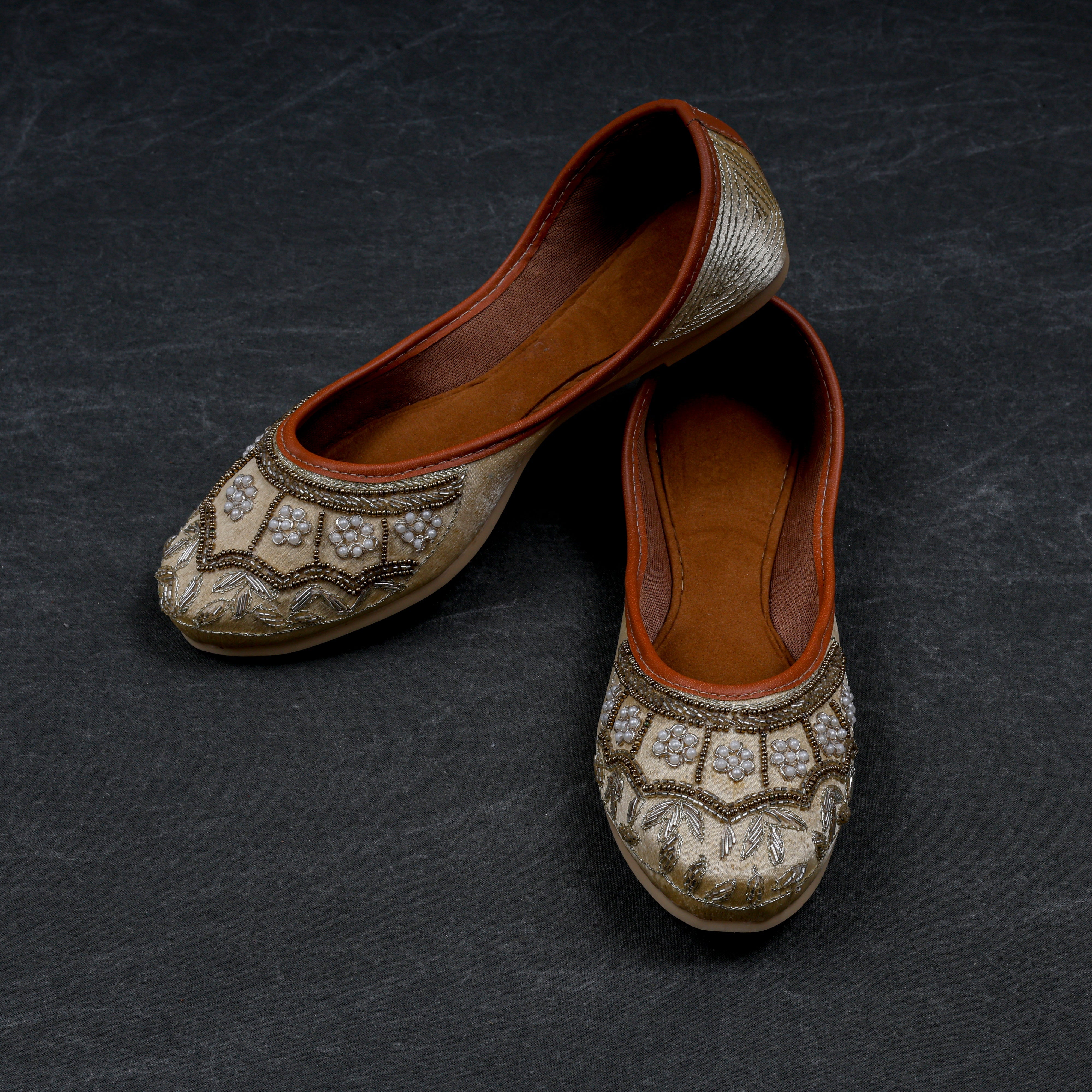 Handcrafted Gold Ethnic Jutti With Texture