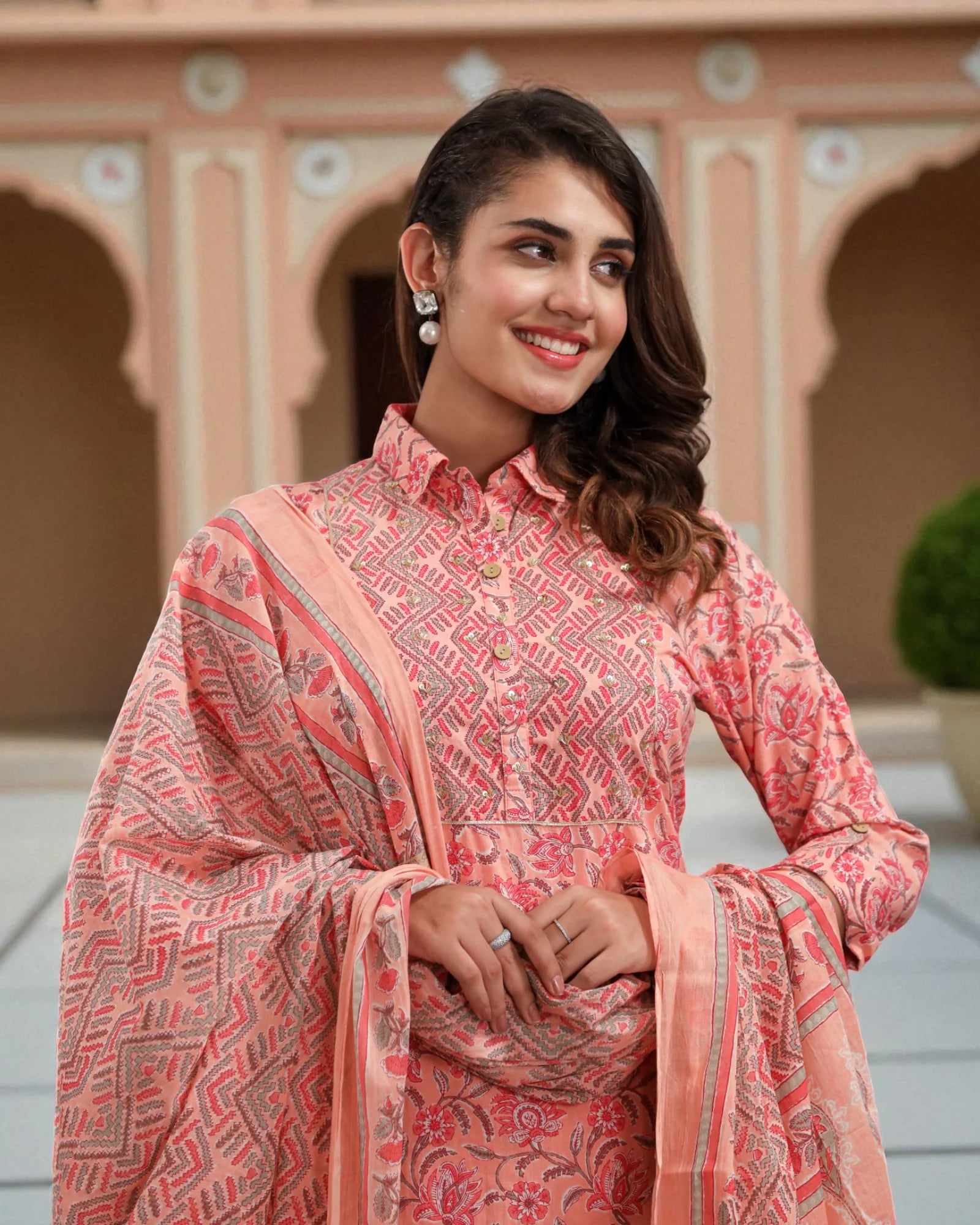Kurta Set with Floral Embroidery