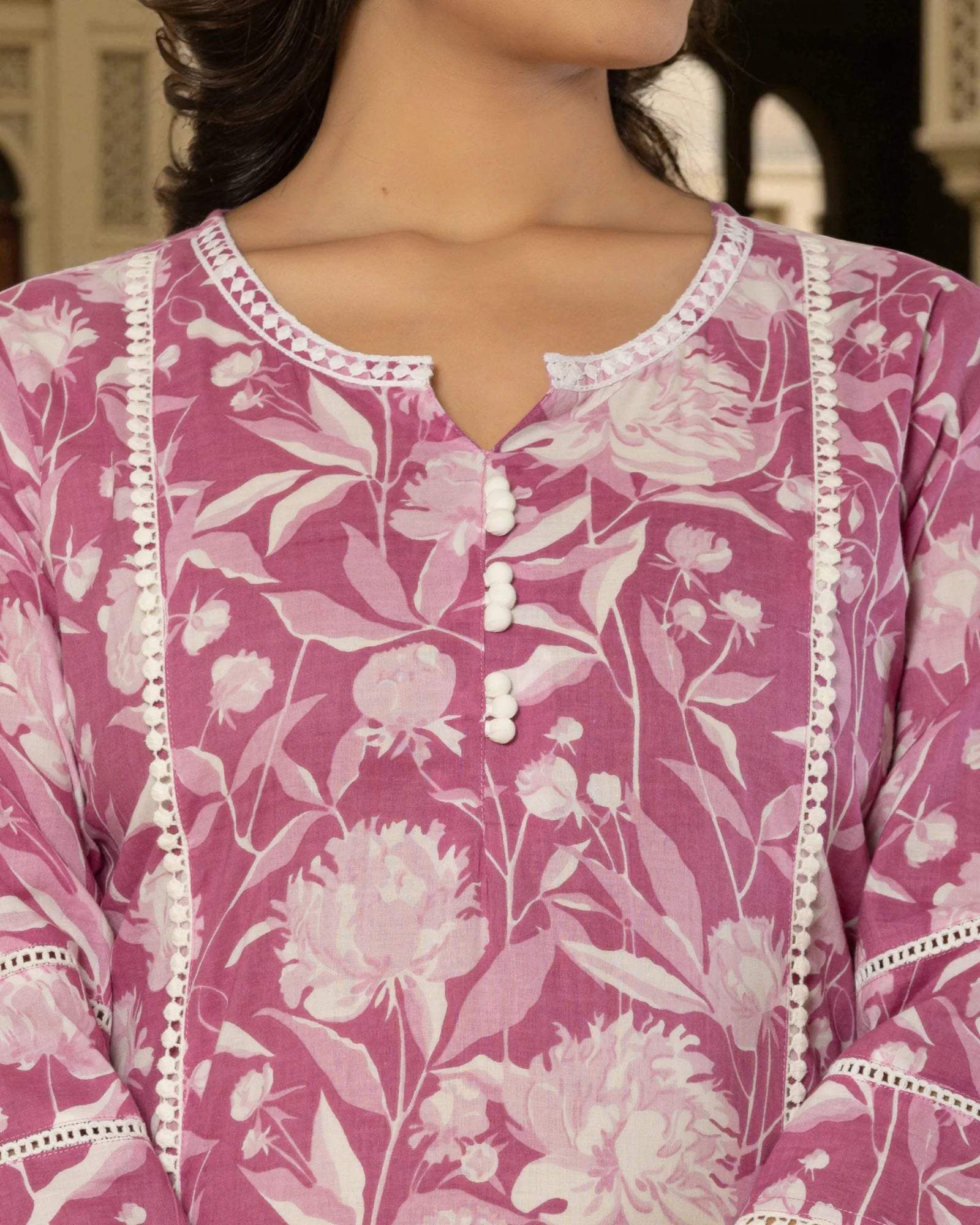 Floral Kurta Set With Elegant Embroidery