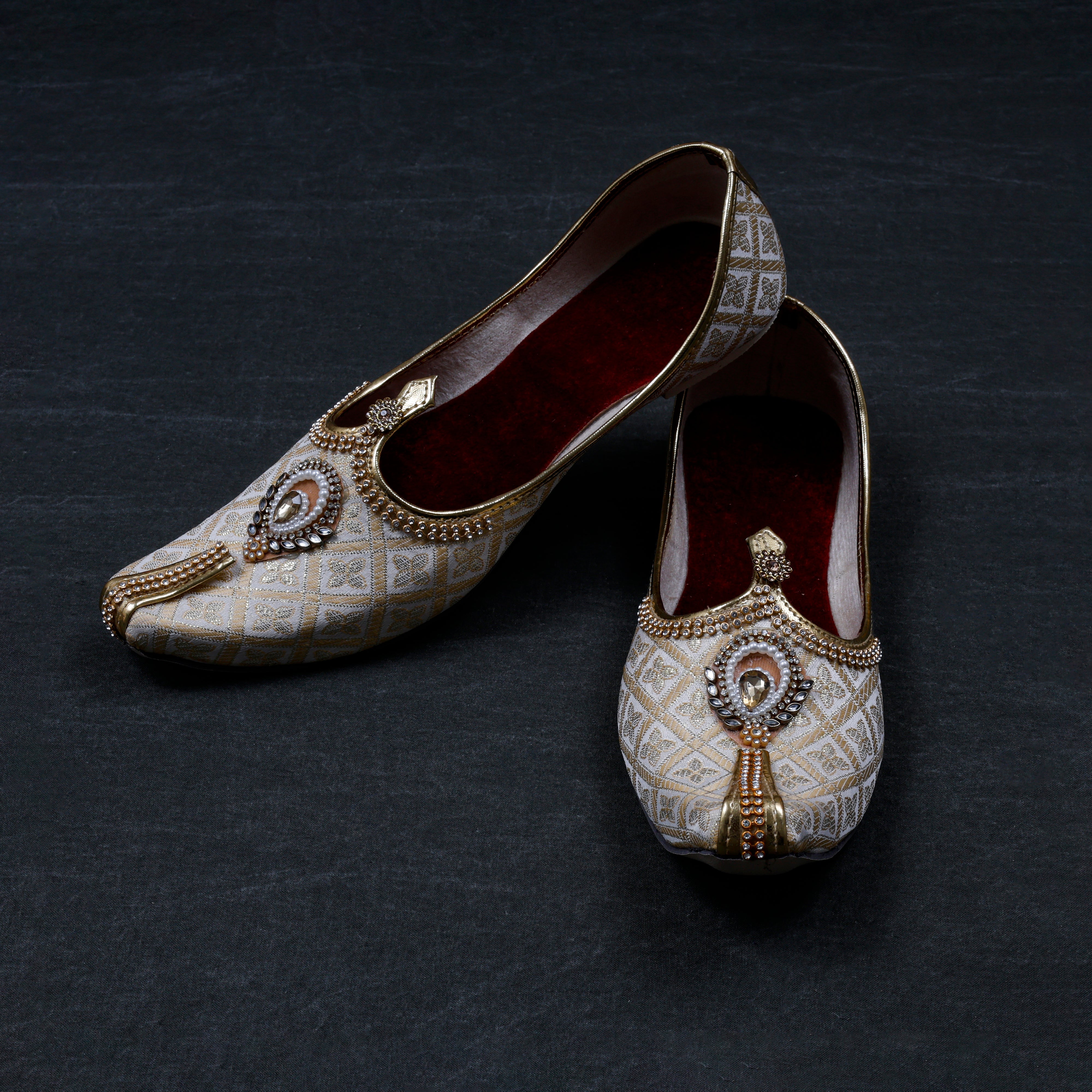 Gold Velvet Traditional Mojari
