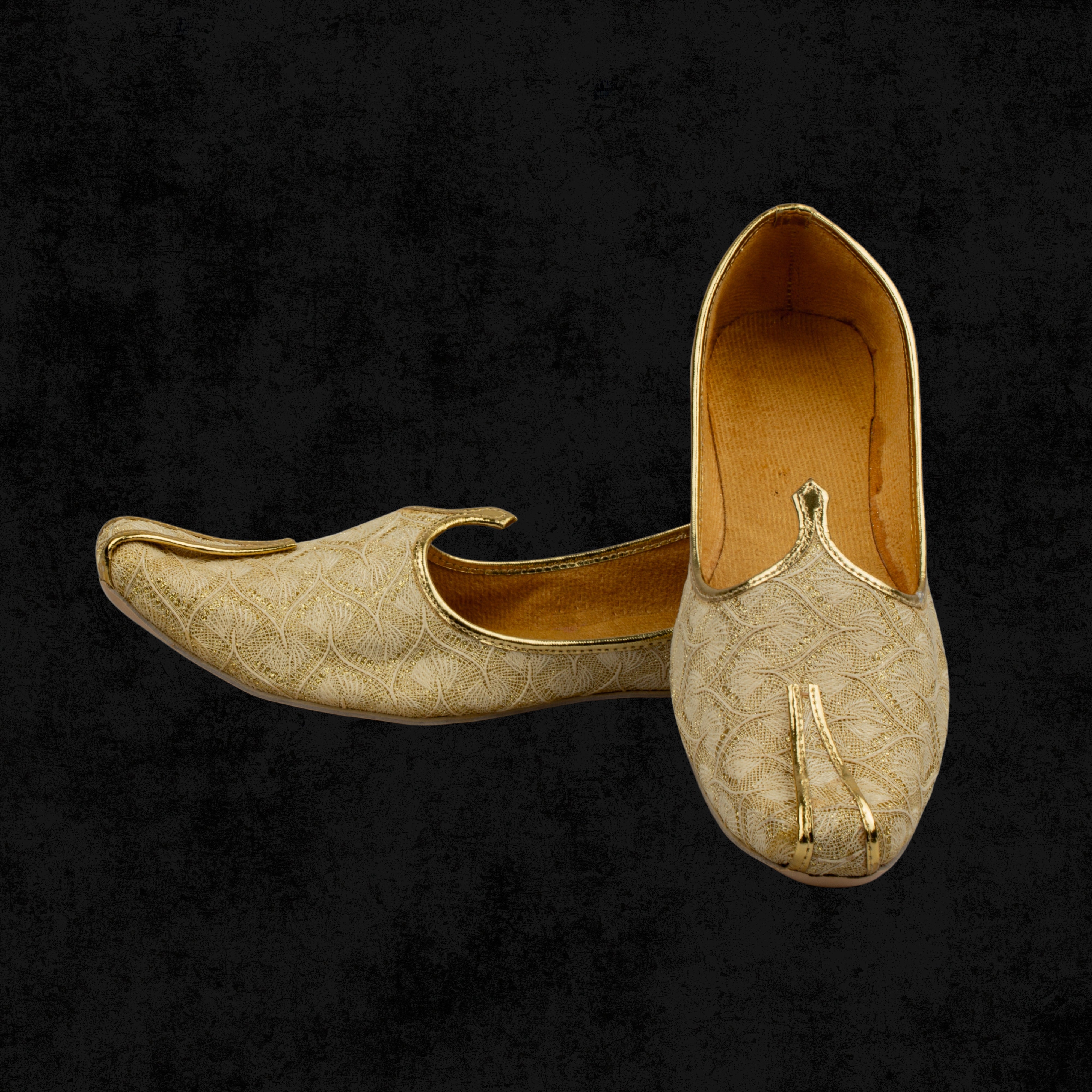 Gold Textured Artisan Pointed Mojaris
