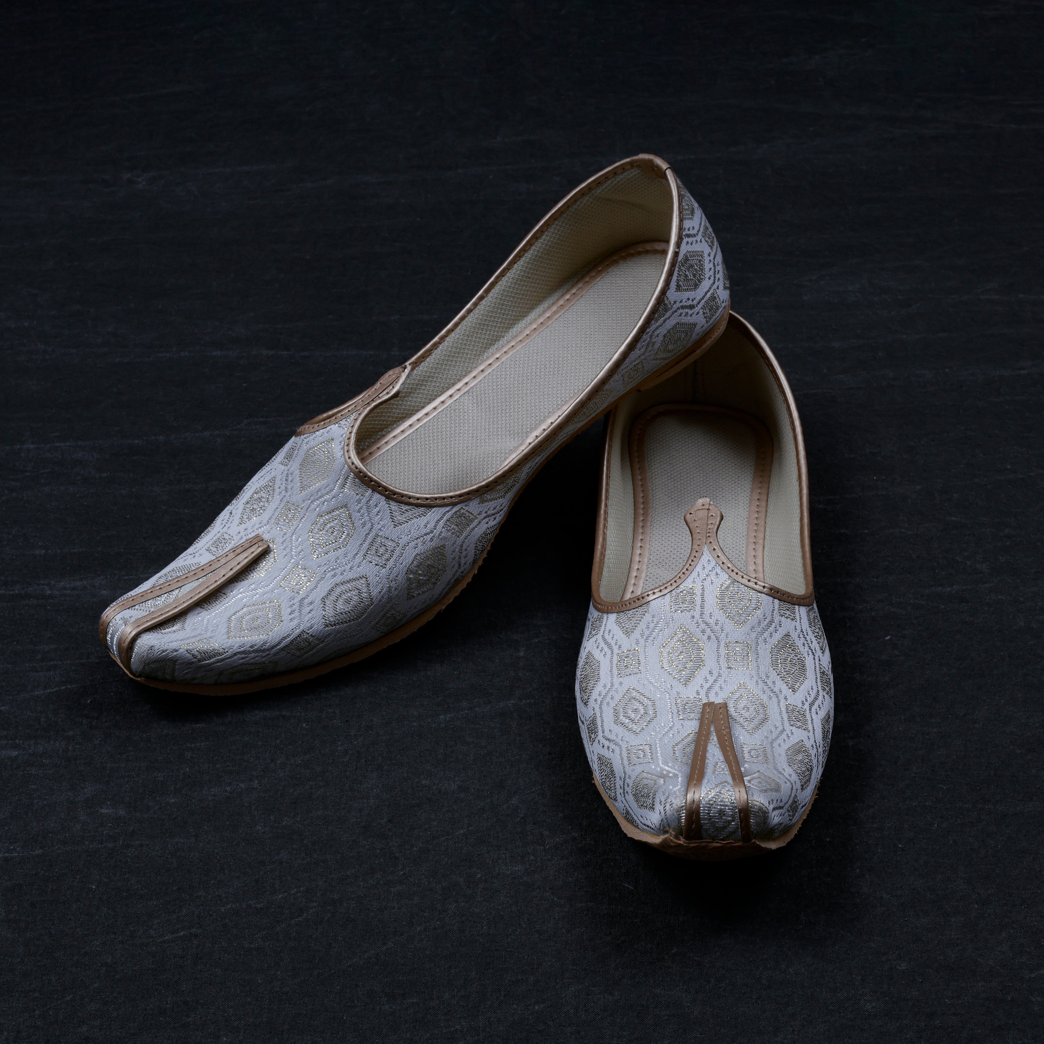 White Textured Handcrafted Mojari Flats