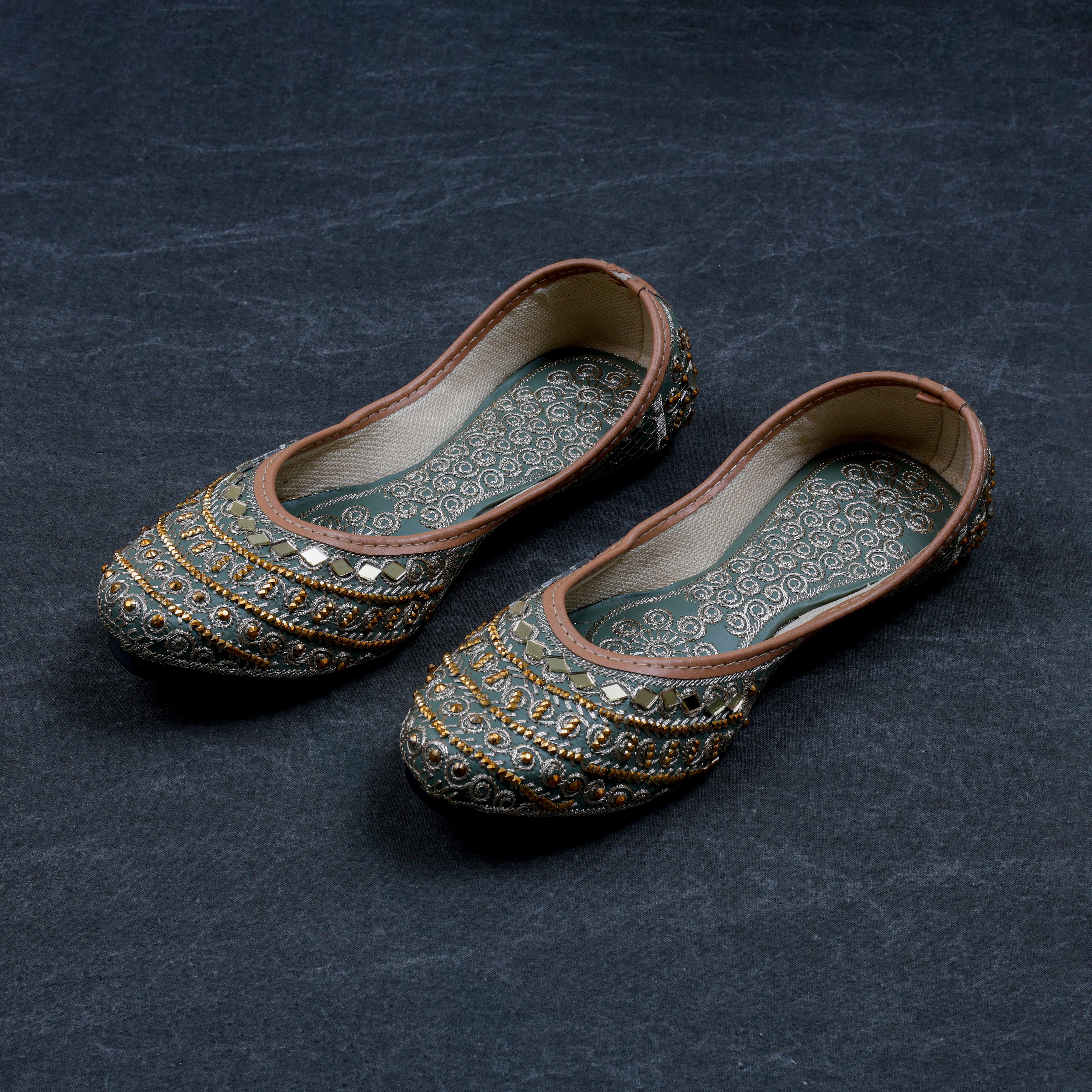 Green Two Tone Heritage Ethnic Jutti