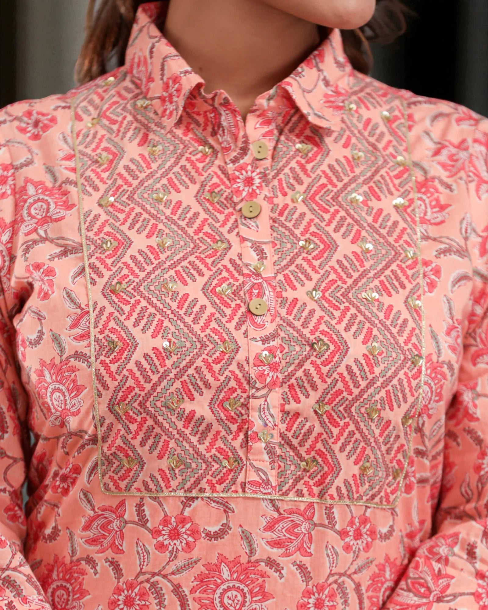 Kurta Set with Floral Embroidery