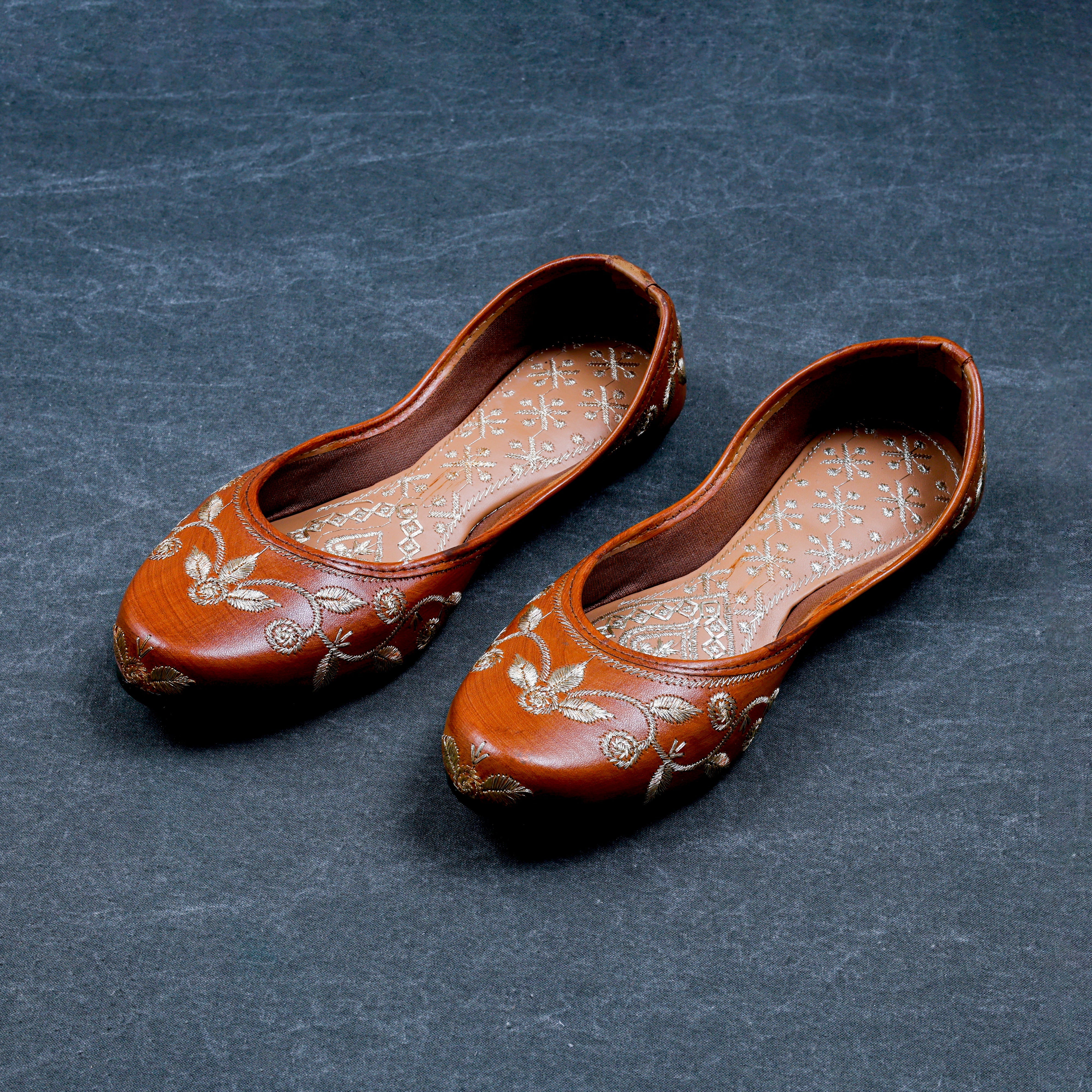 Handcrafted Tan Almond Shape Ethnic Jutti