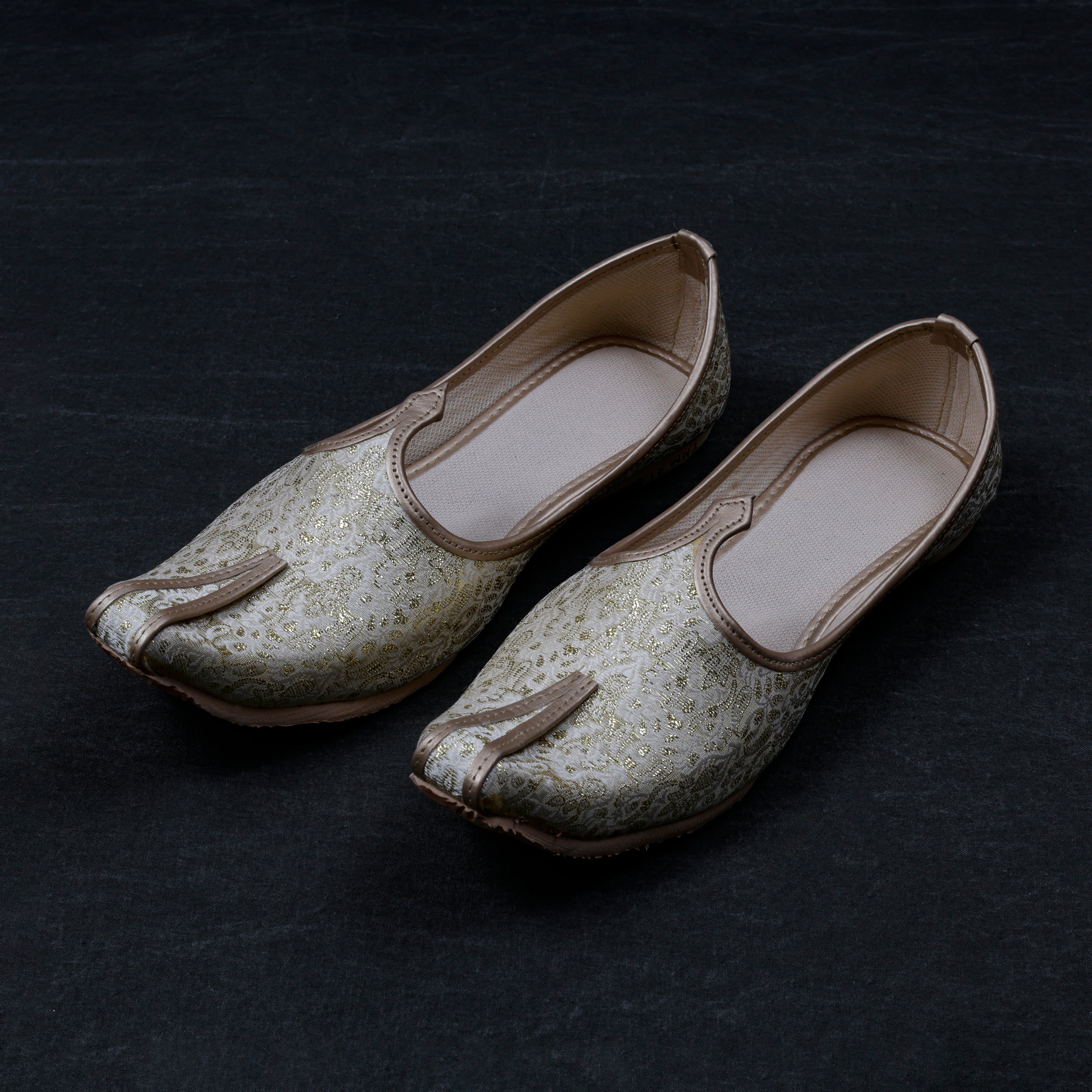 Off White Canvas Pointed Mojari