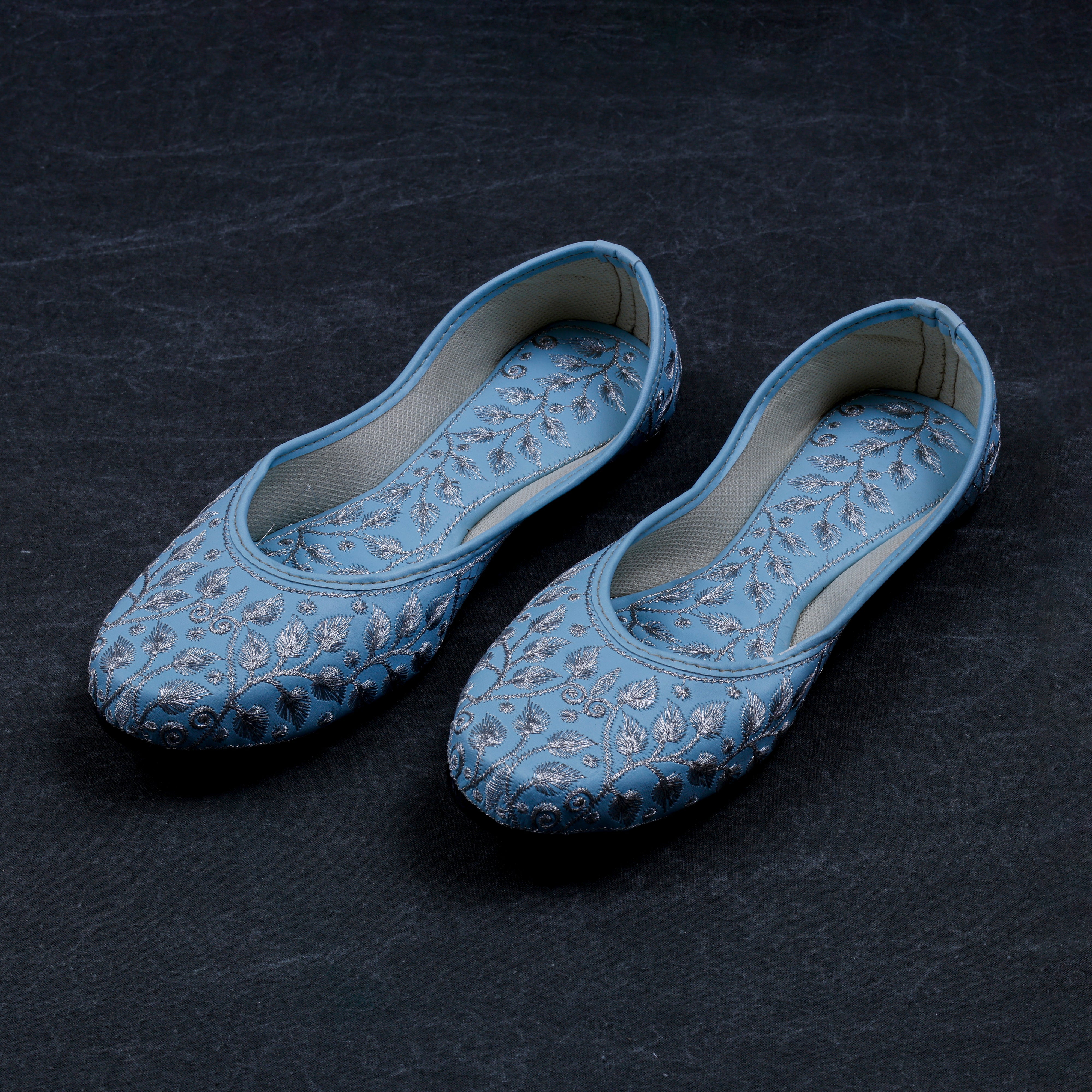 Almond Textured Sky Blue Jutti