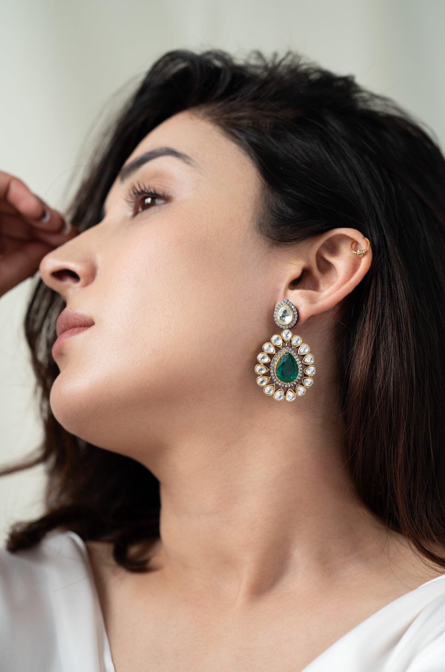 Glistening Emerald Polki Earrings - Dyulokha