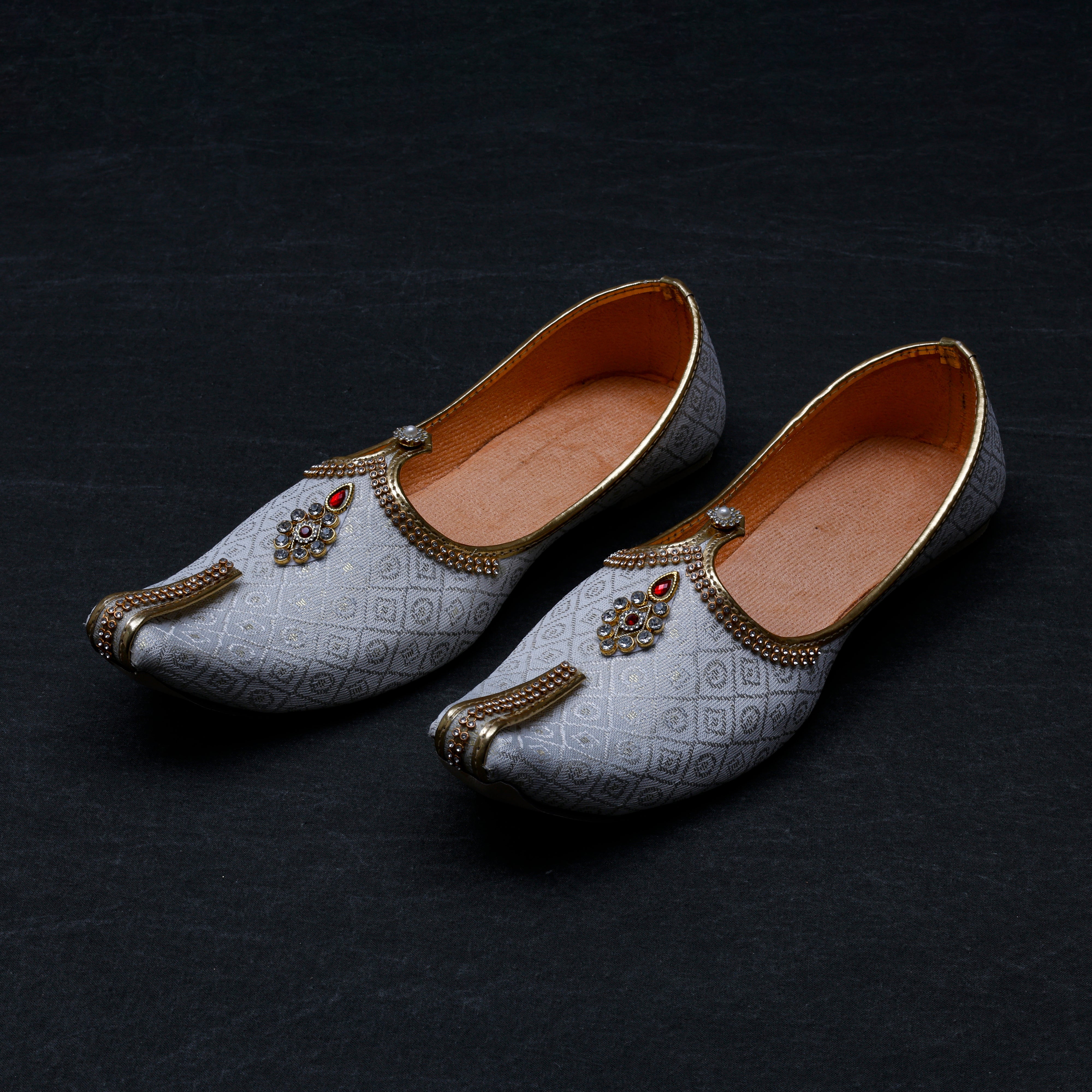 White Textured Ethnic Mojari