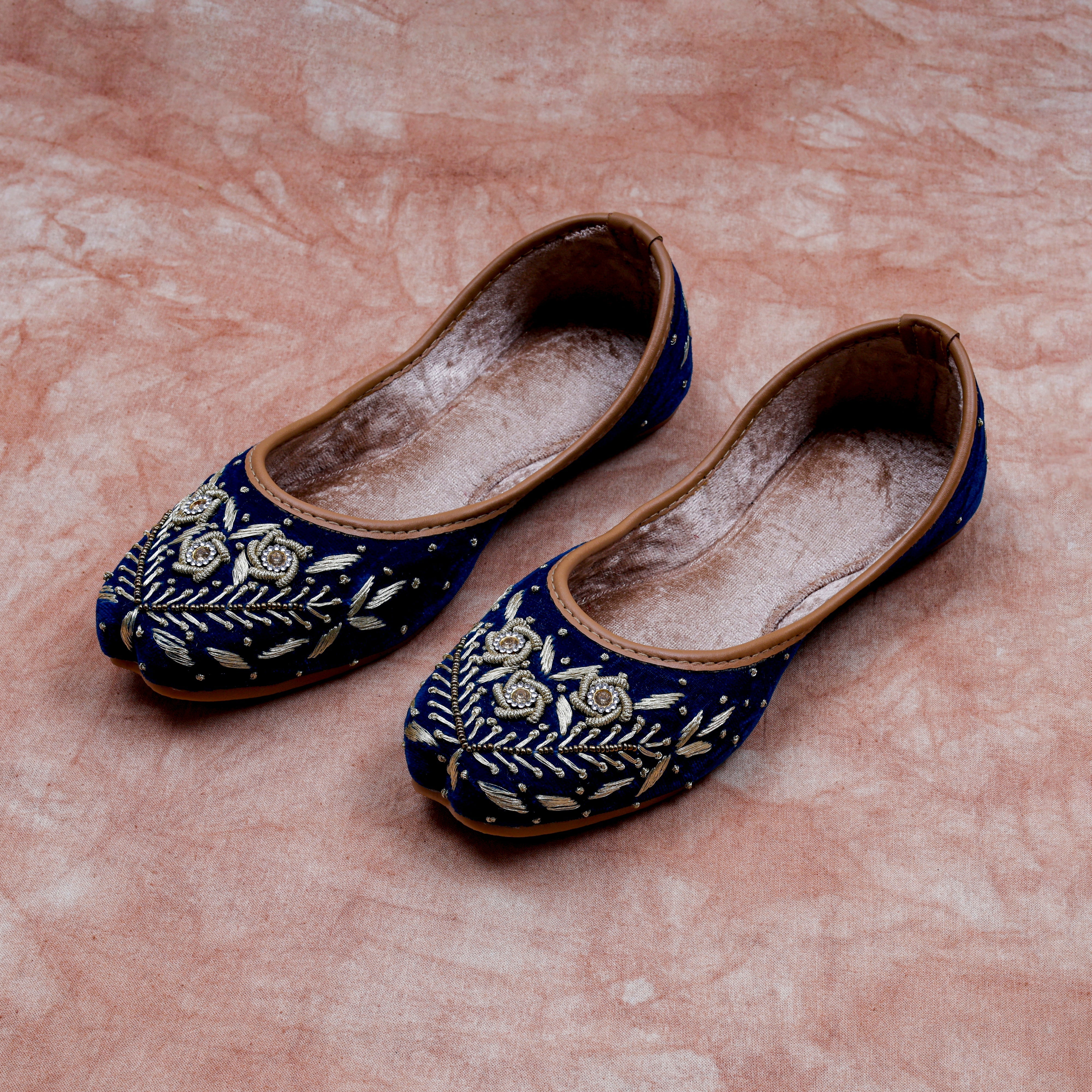 Blue Velvet Heritage Square Toe Jutti